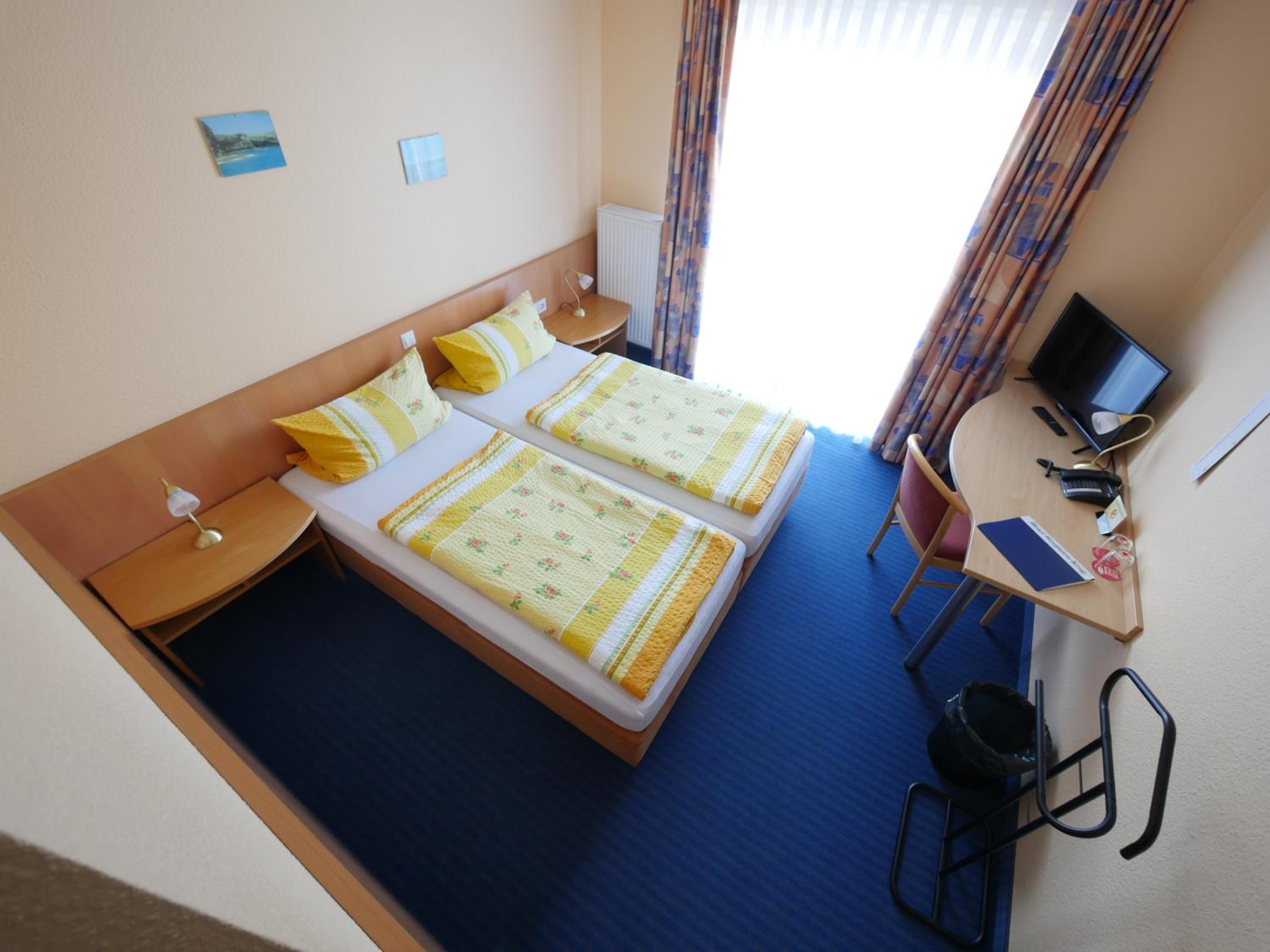 Standard Double Room photo 3