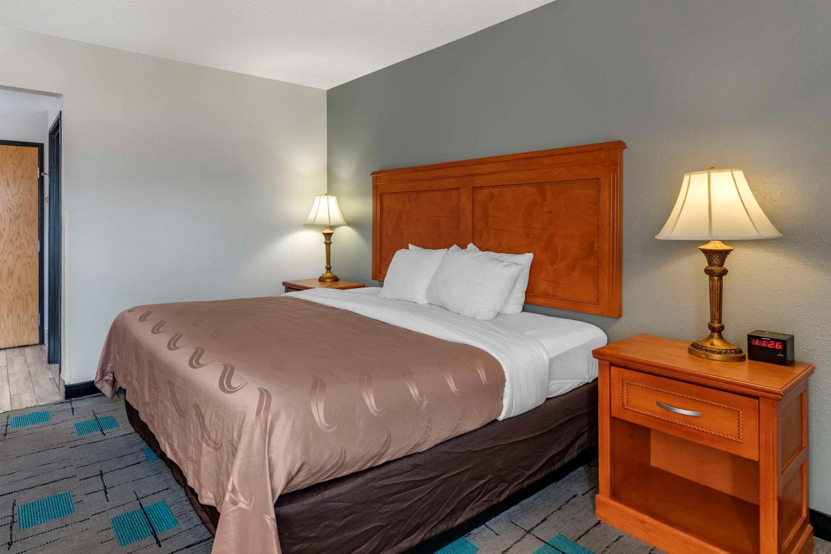 Quality Inn & Suites Chattanooga West near Lookout Mountain, Photo 3