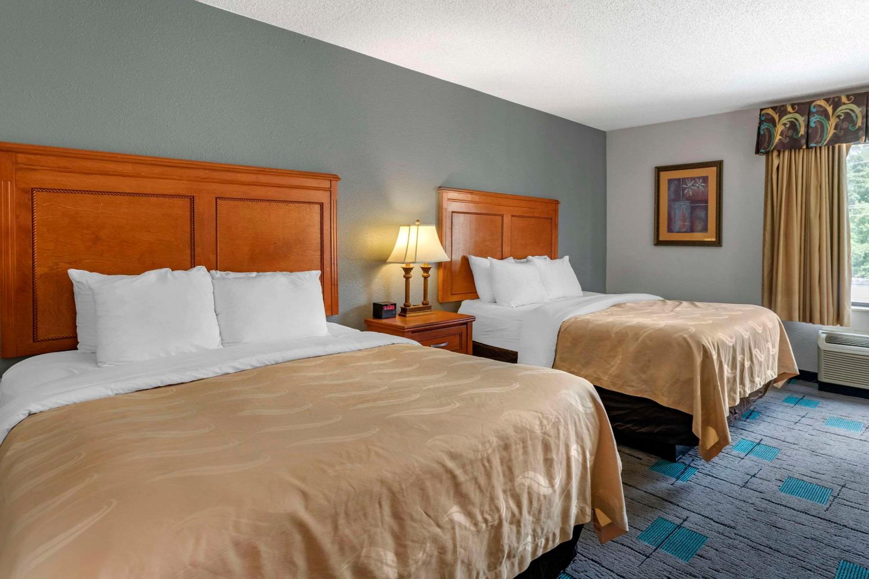 Queen Room with Two Queen Beds - Non-Smoking photo 1