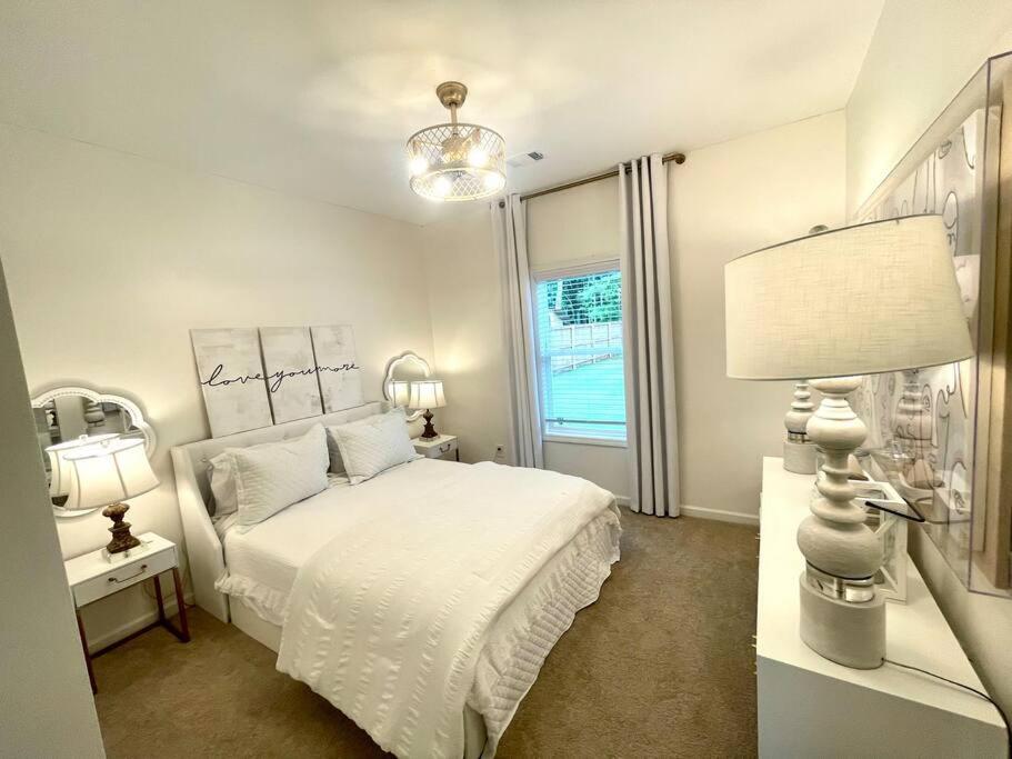 Four-Bedroom House photo 2