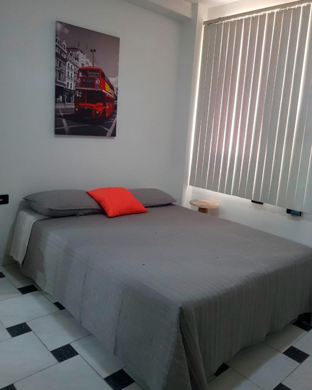 Apartment photo 2