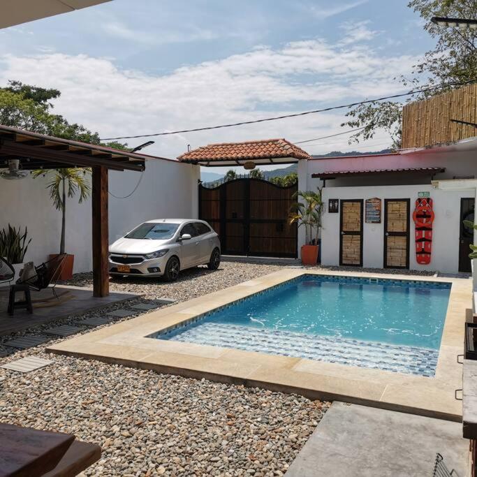 Four-Bedroom House photo 3