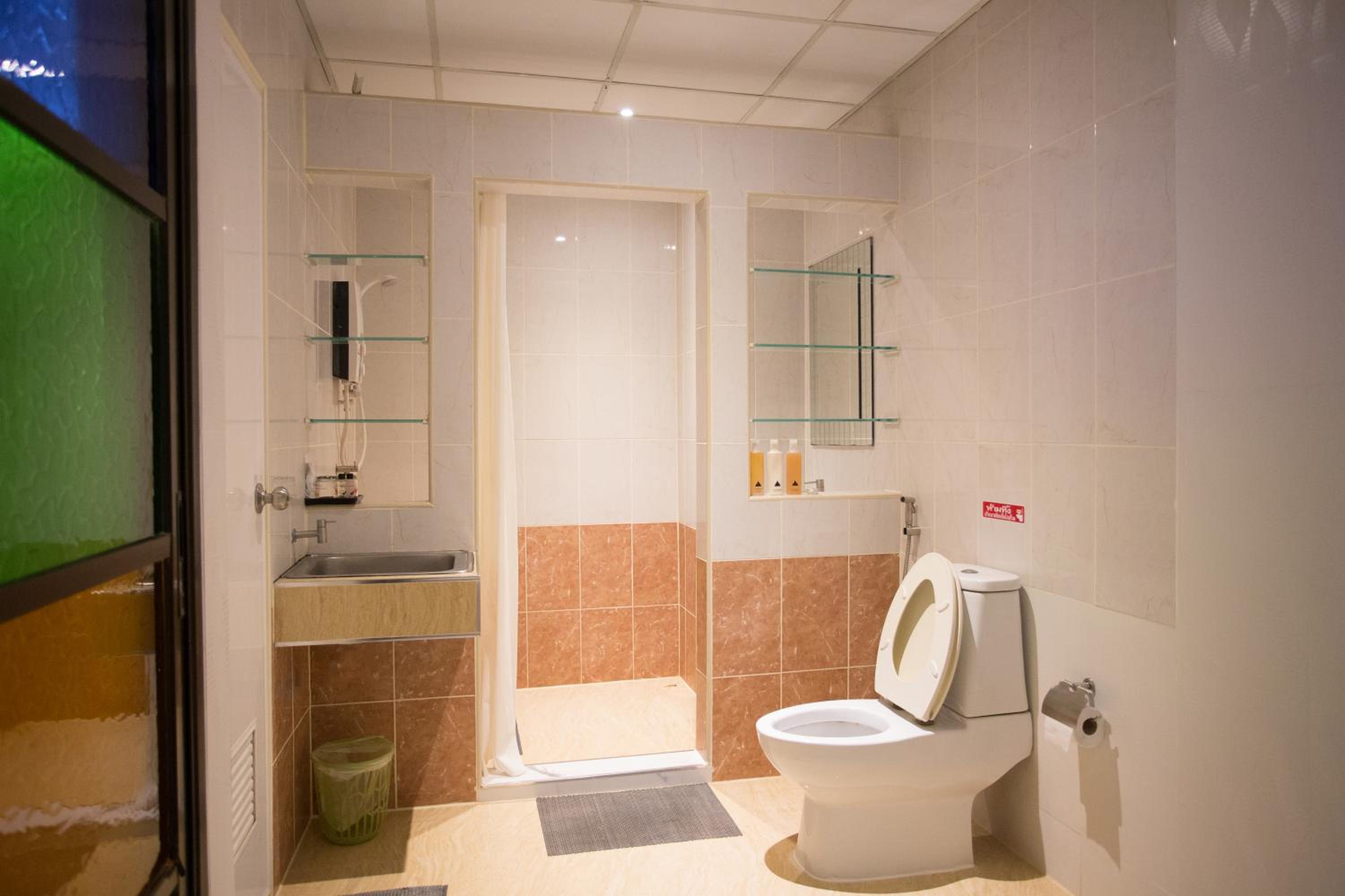 Deluxe Double Room with Bath photo 2
