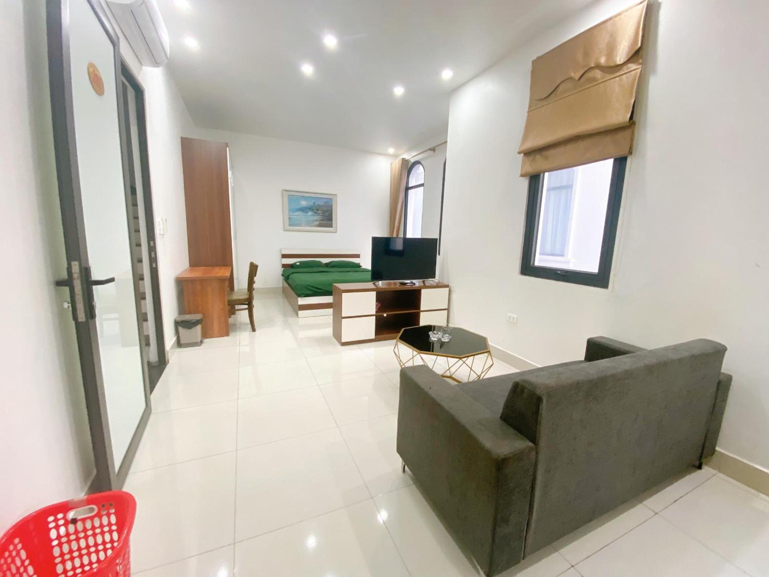 Studio Apartment photo 3