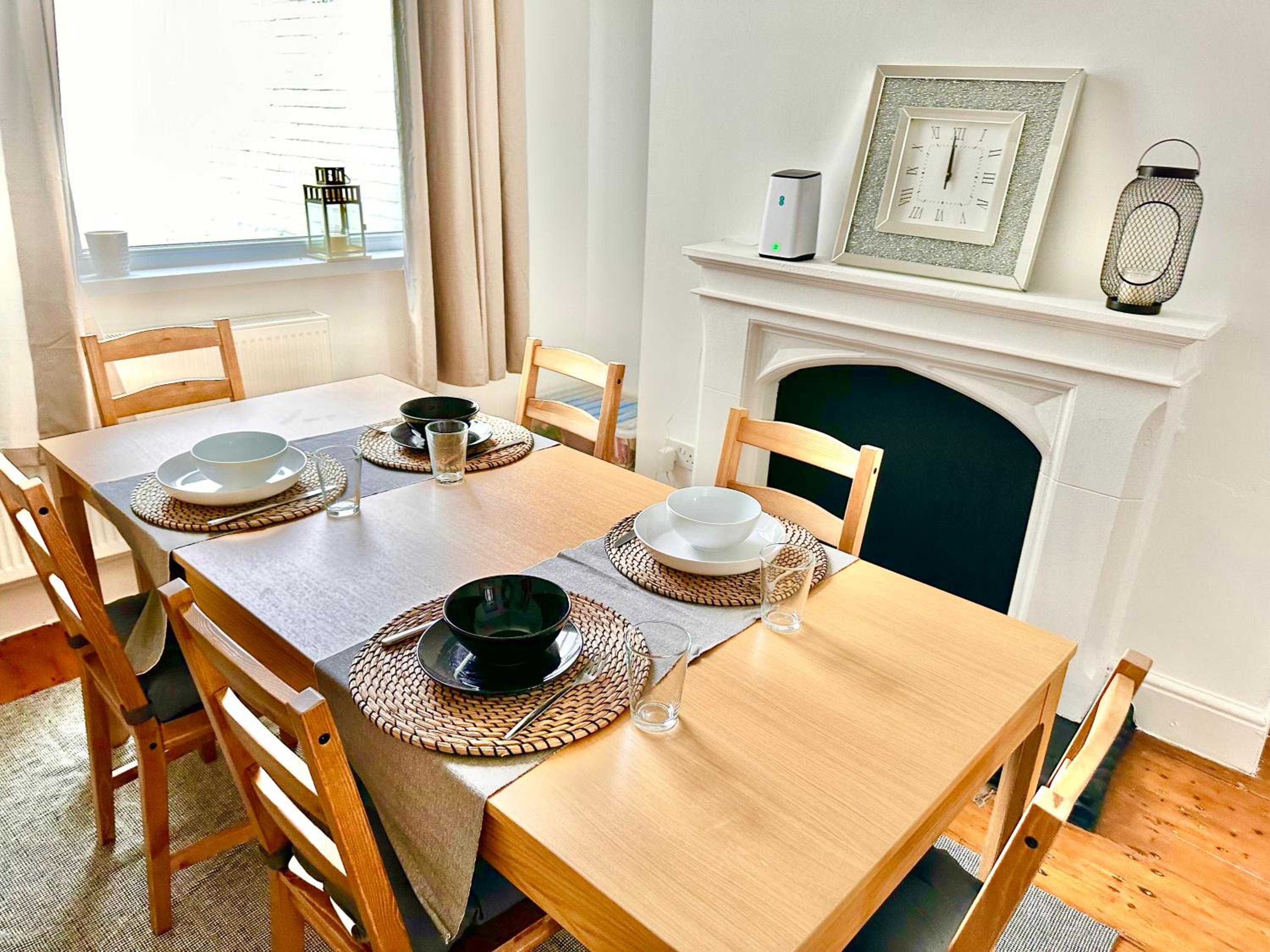 Three-Bedroom House photo 3