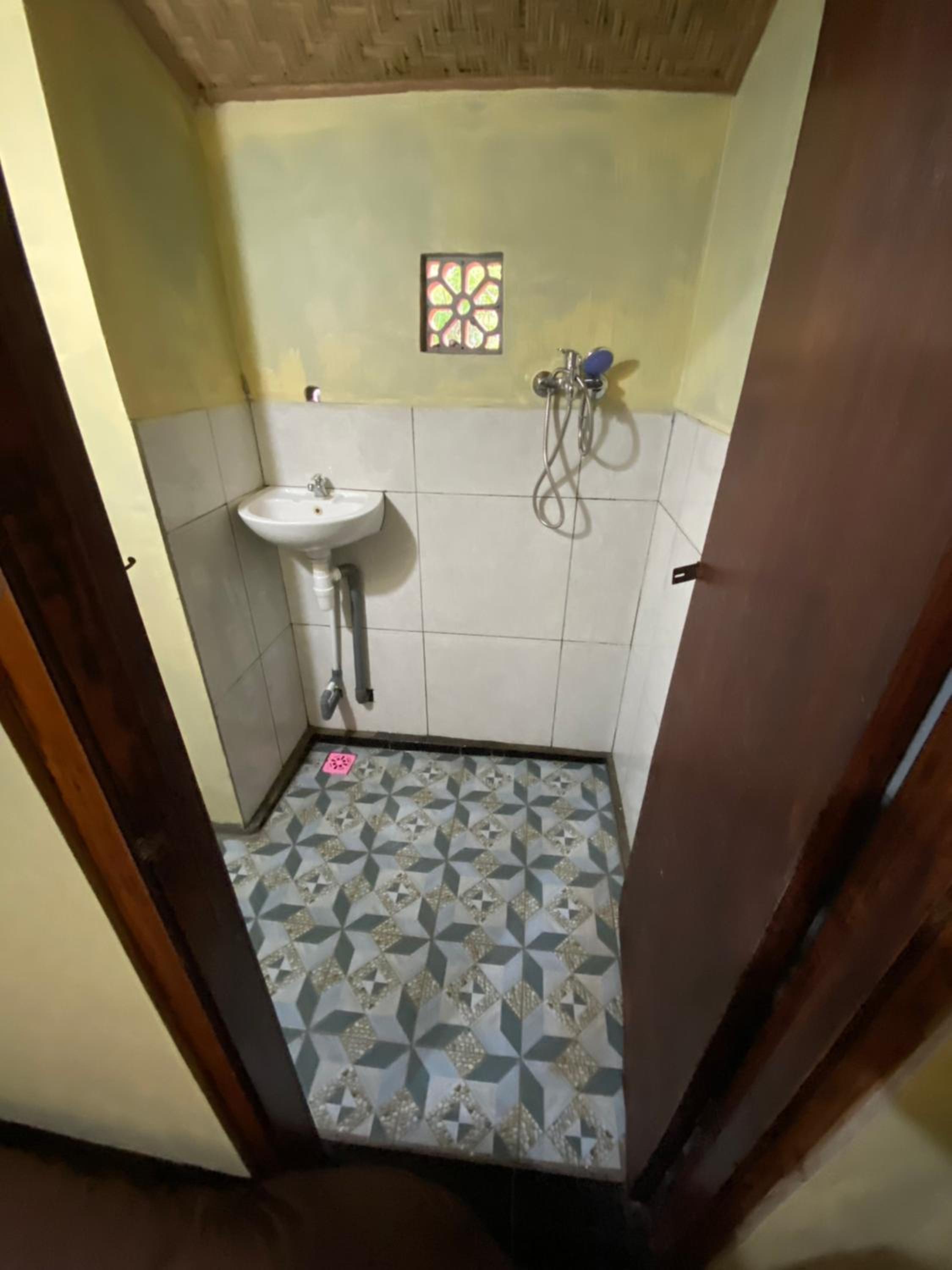 Standard Double Room - Photo 8