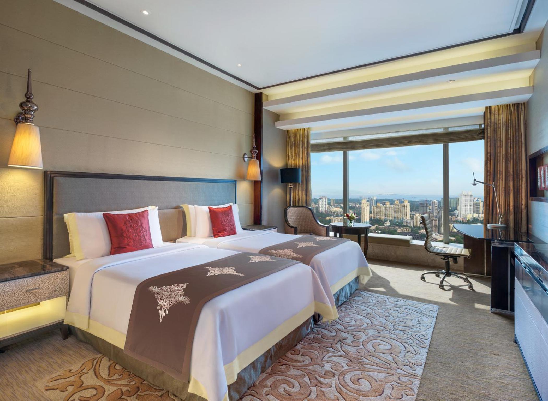 Guest room, 2 Twins, City view