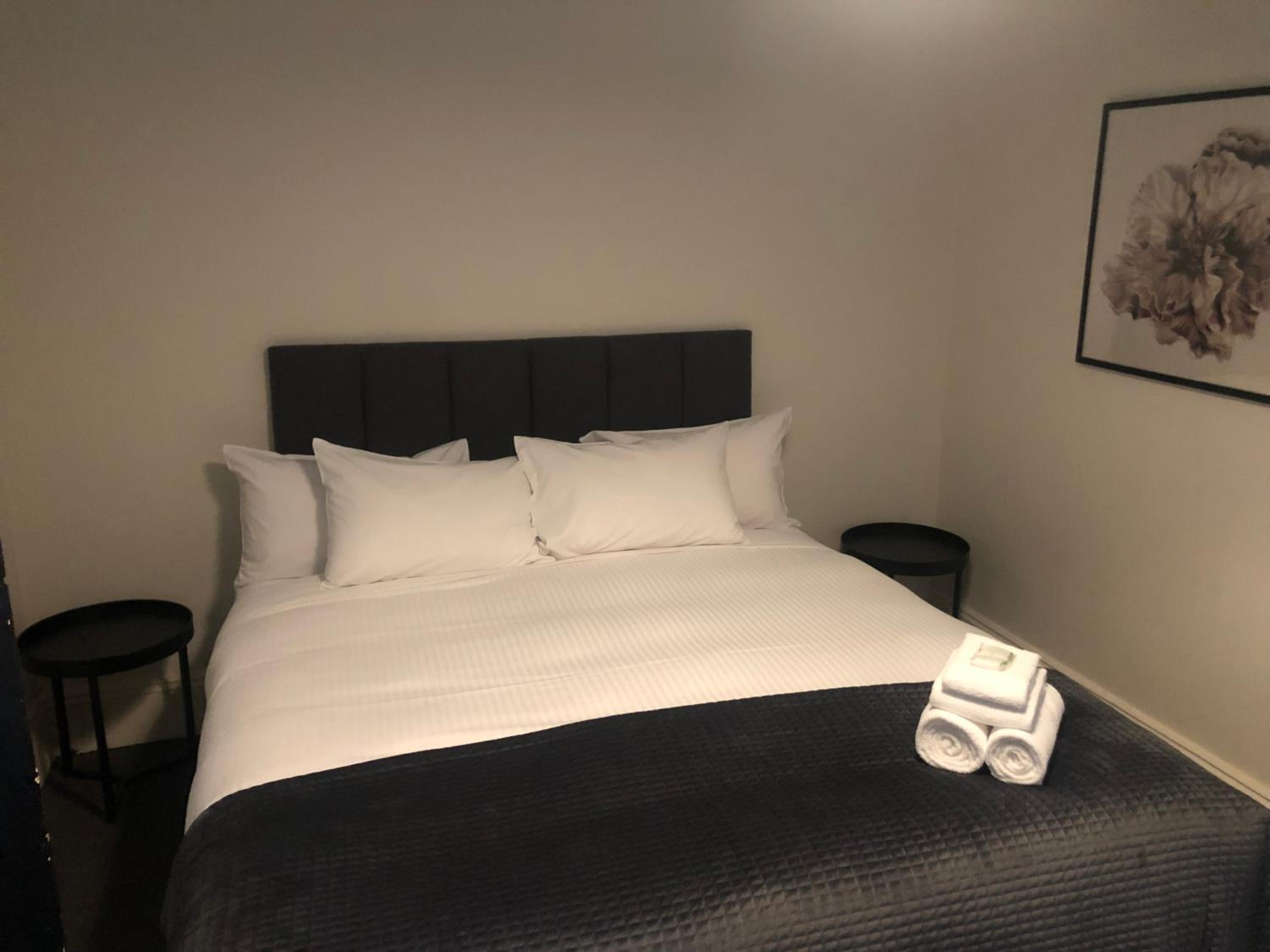 Queen Room with Shared Bathroom