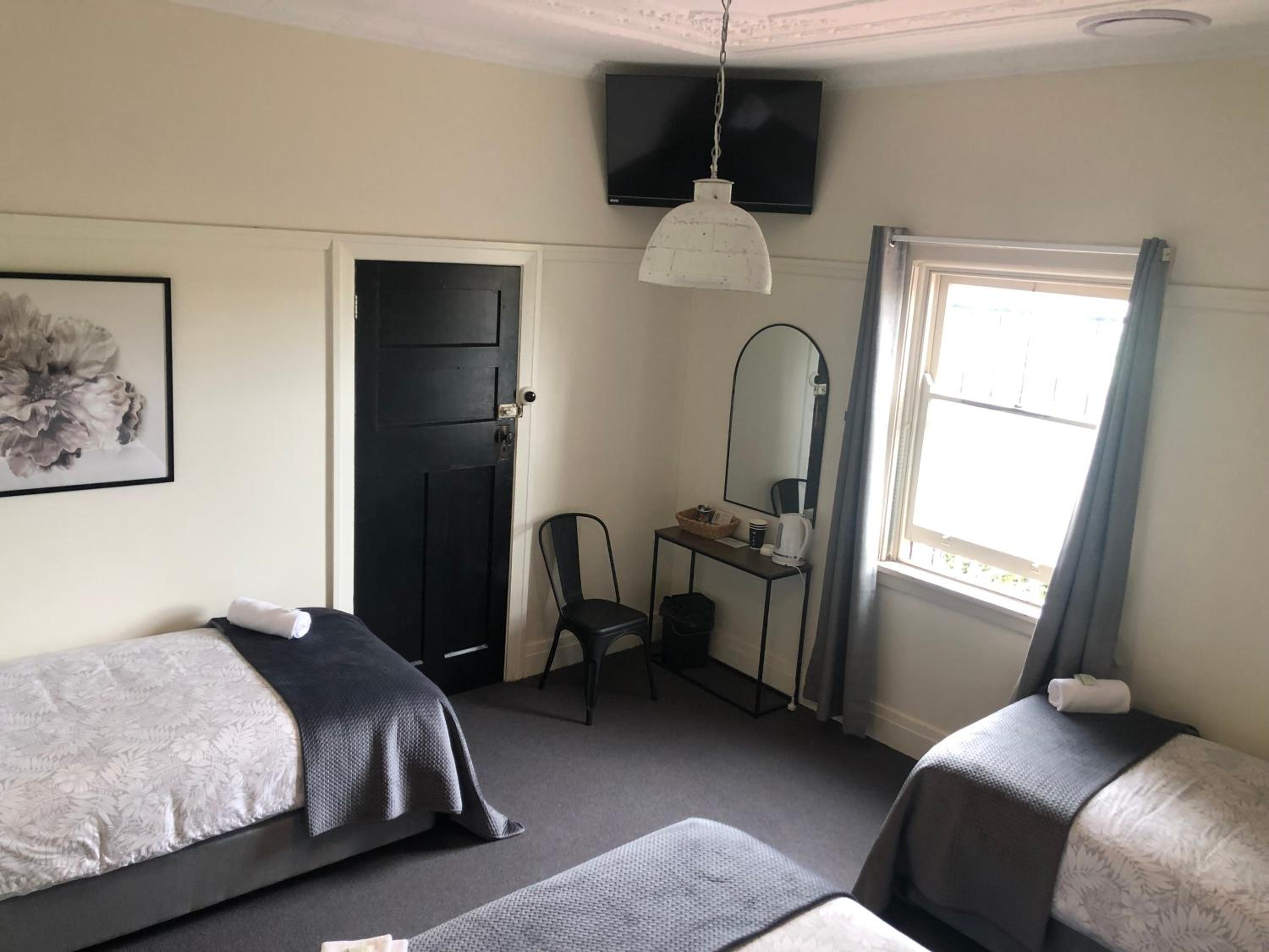 Quadruple Room with Shared Bathroom