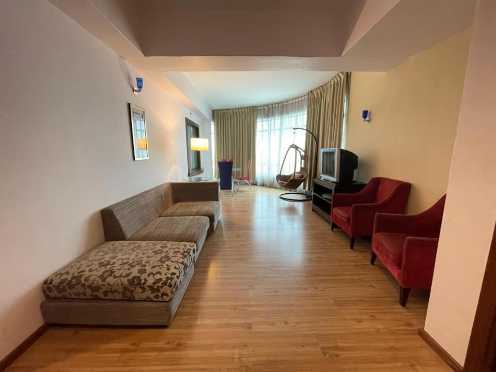 Executive Suite