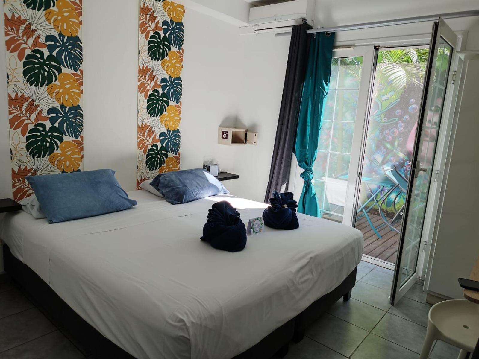 Double Room with Balcony - Photo 5