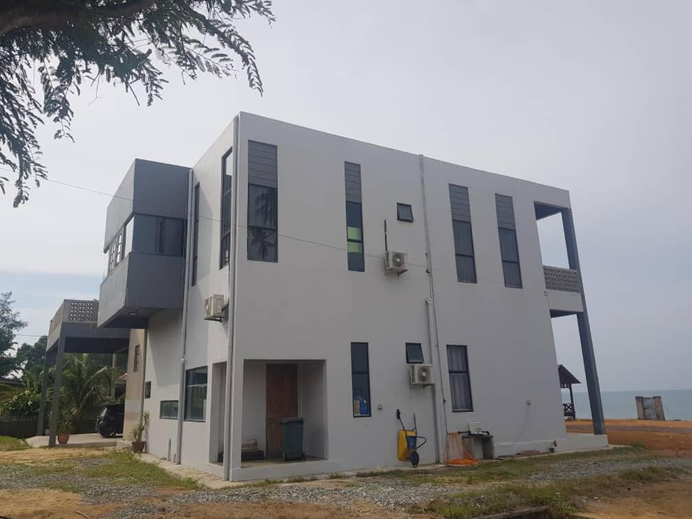 Villa photo 2