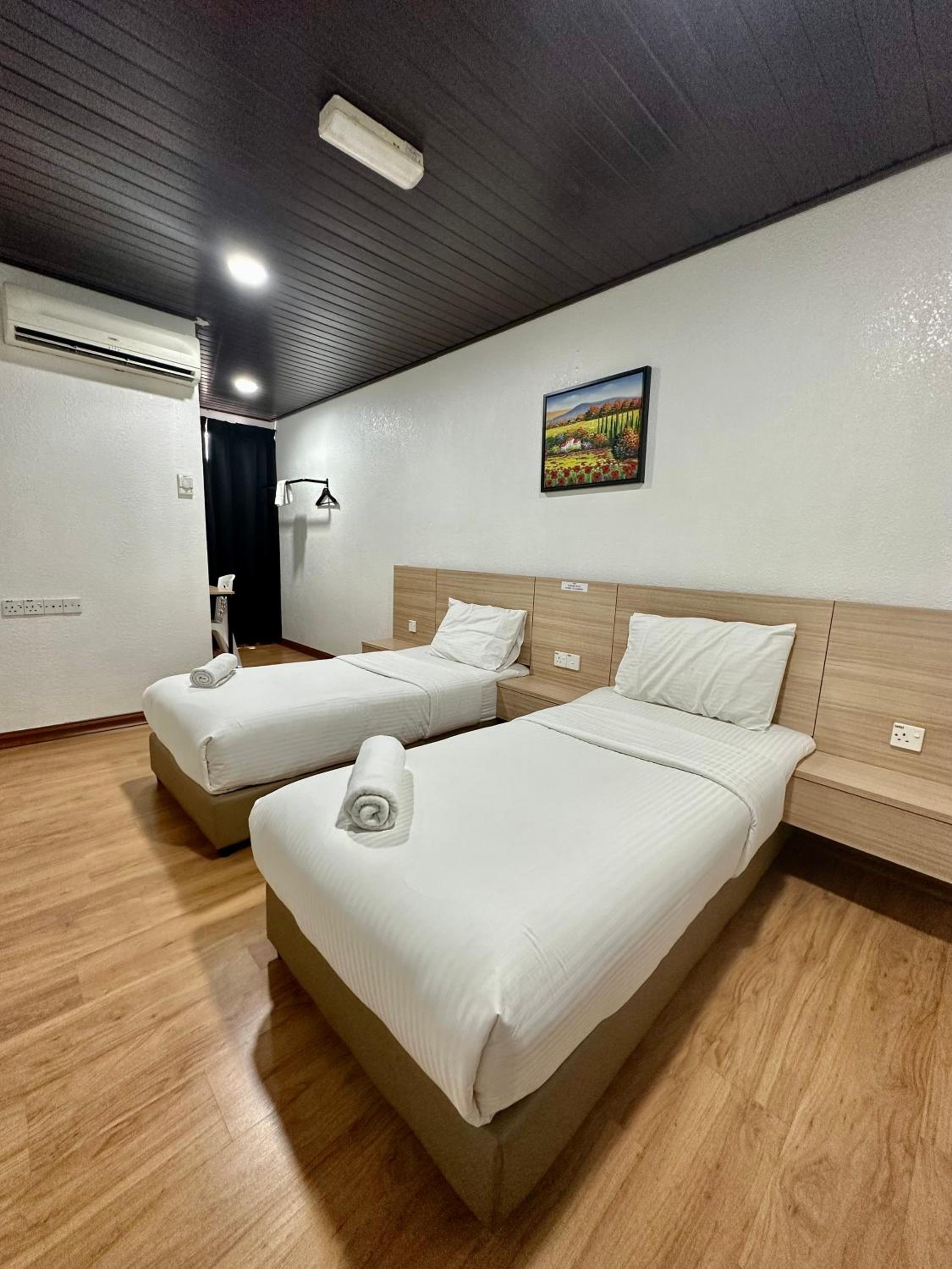 Standard Double or Twin Room photo 1