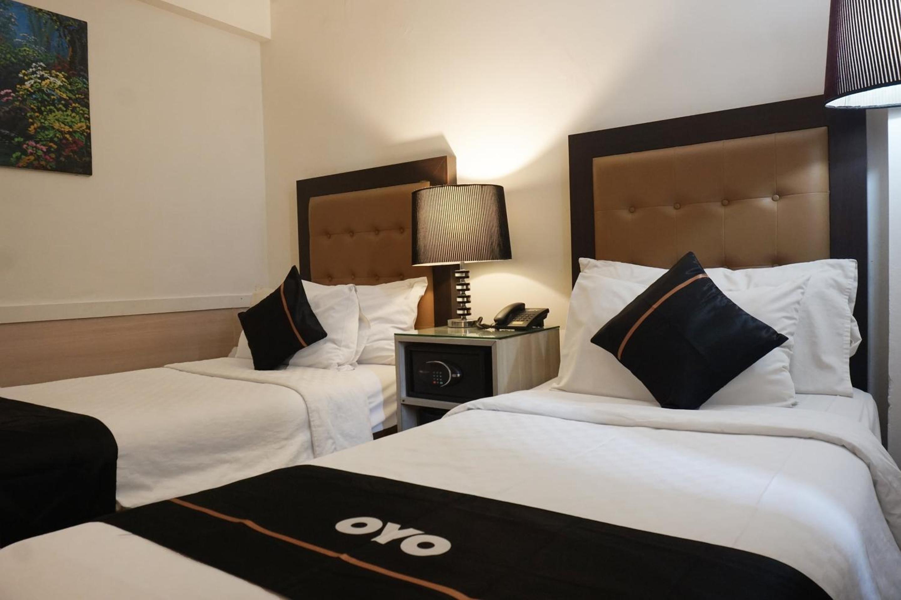 Standard Twin Room - Photo 1