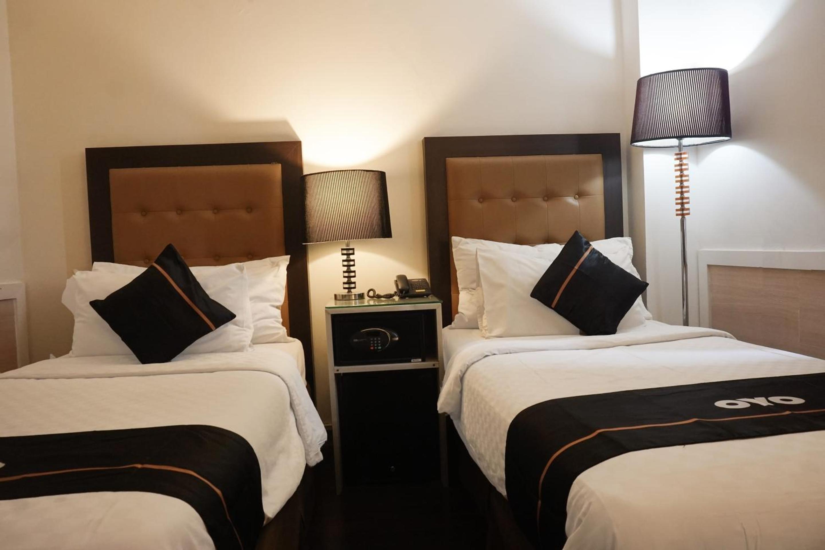 Standard Twin Room - Photo 6