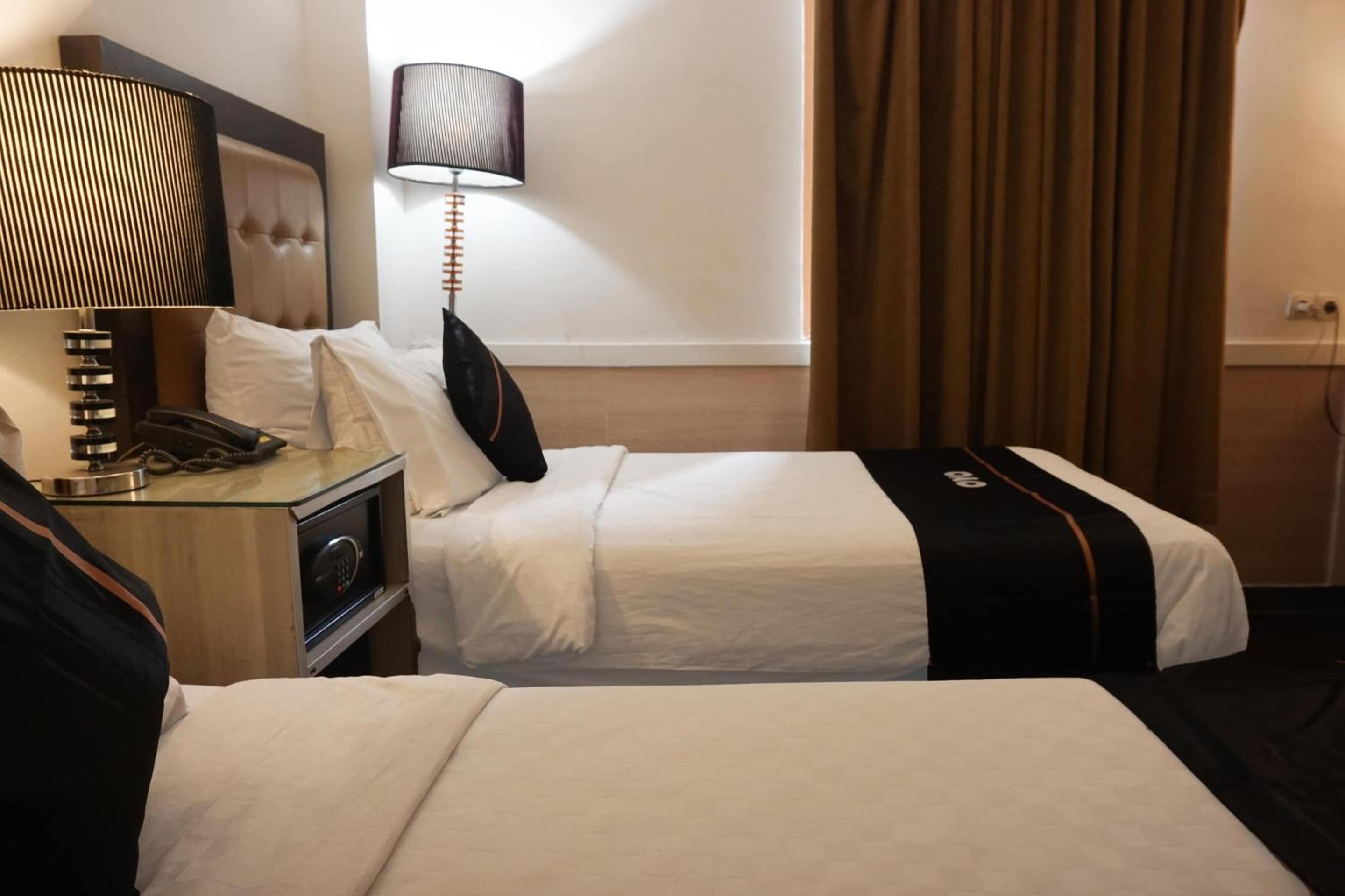 Standard Twin Room - Photo 5