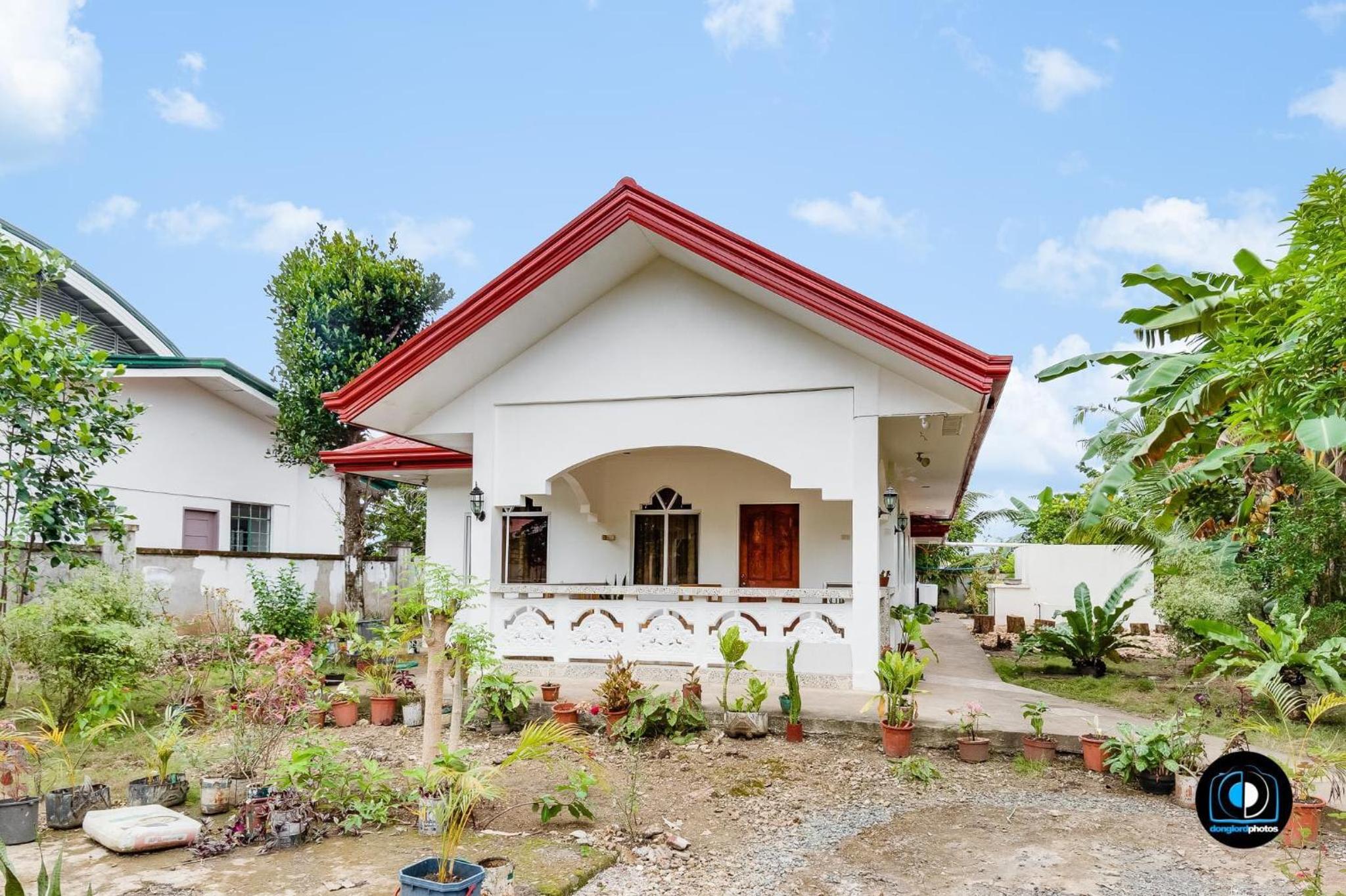Three-Bedroom House photo 2