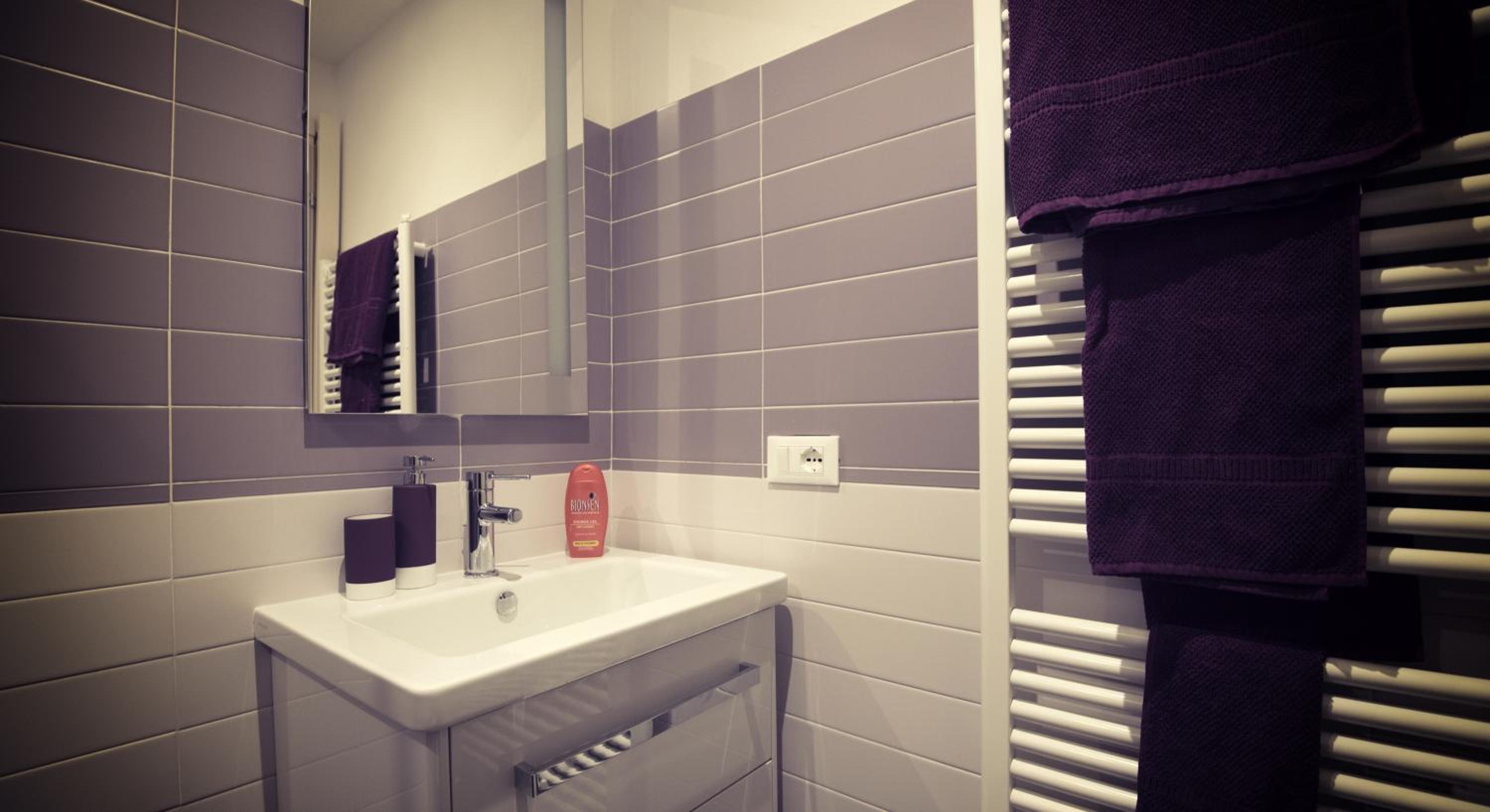 Single Room with Shared Bathroom photo 3