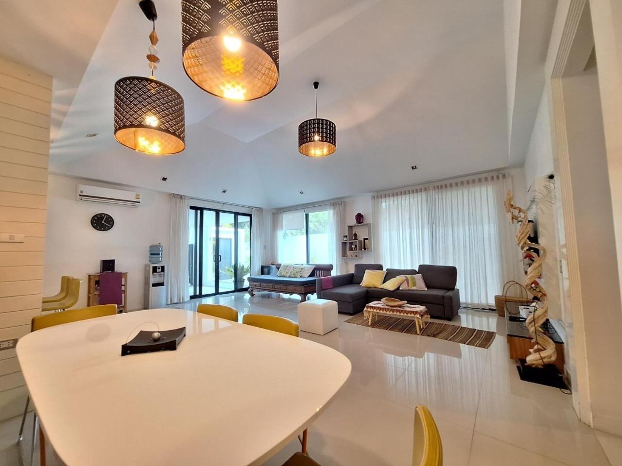 Three-Bedroom Villa photo 3