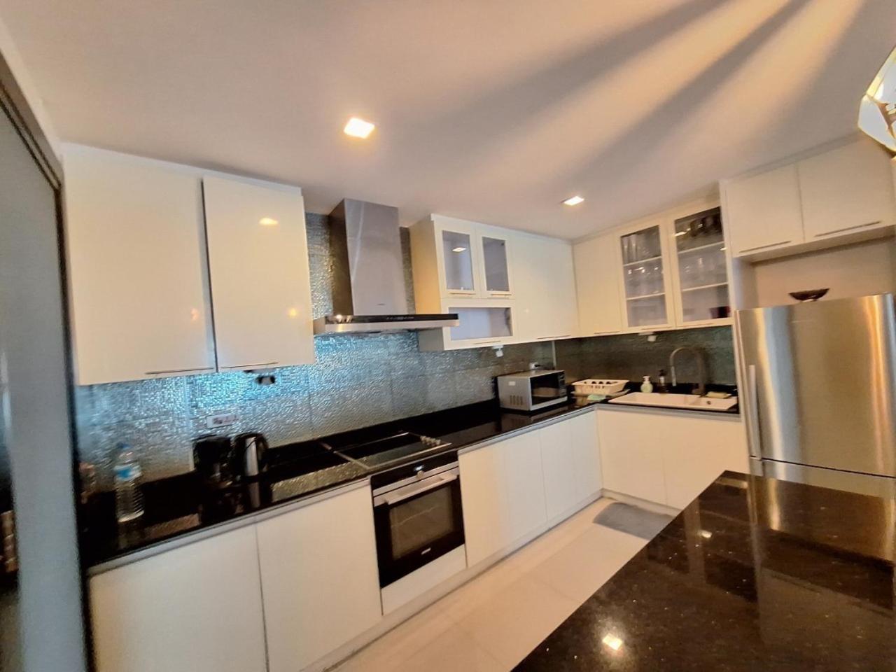 Three-Bedroom Villa photo 2