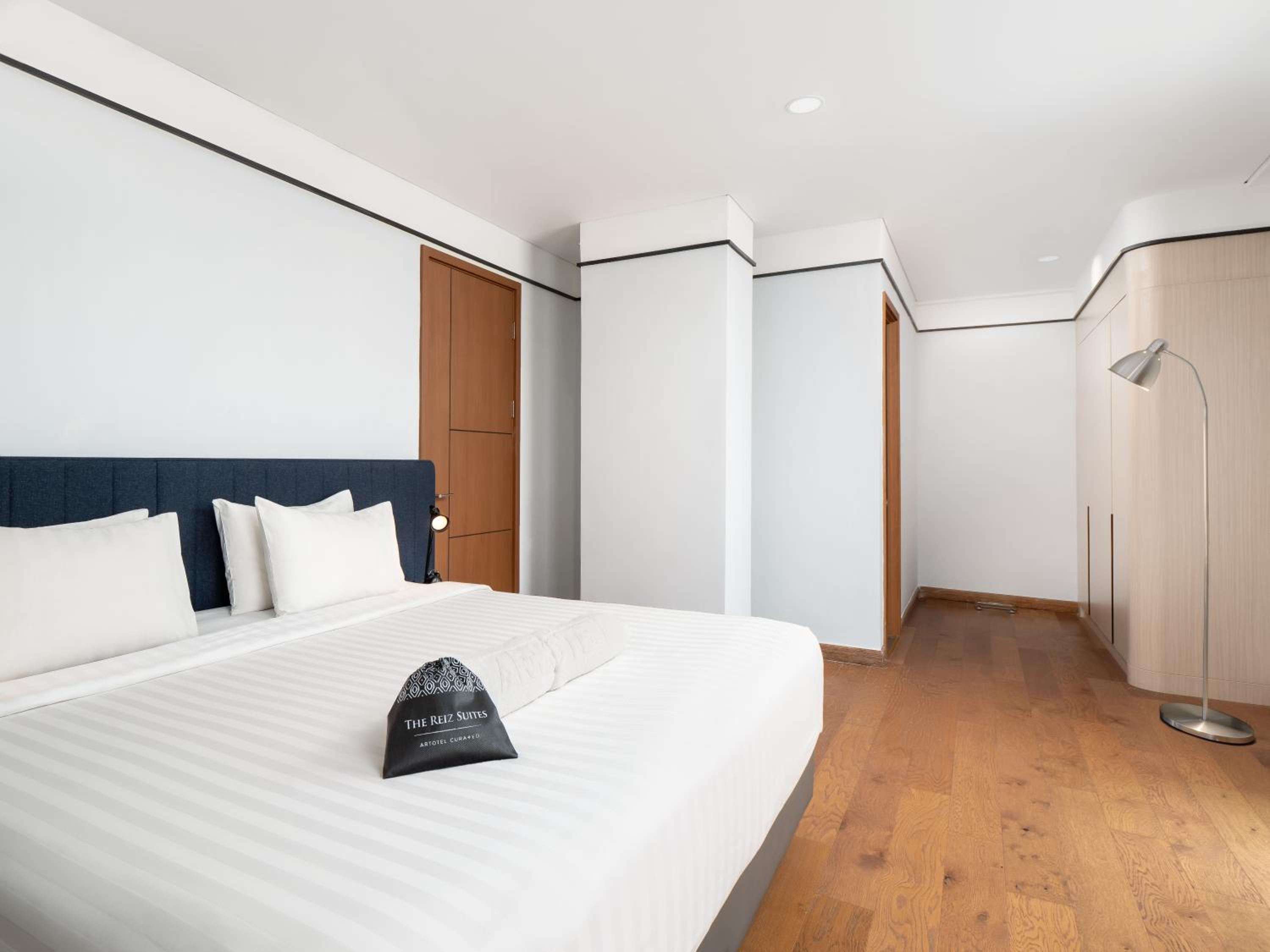 Deluxe Suite - Photo 5