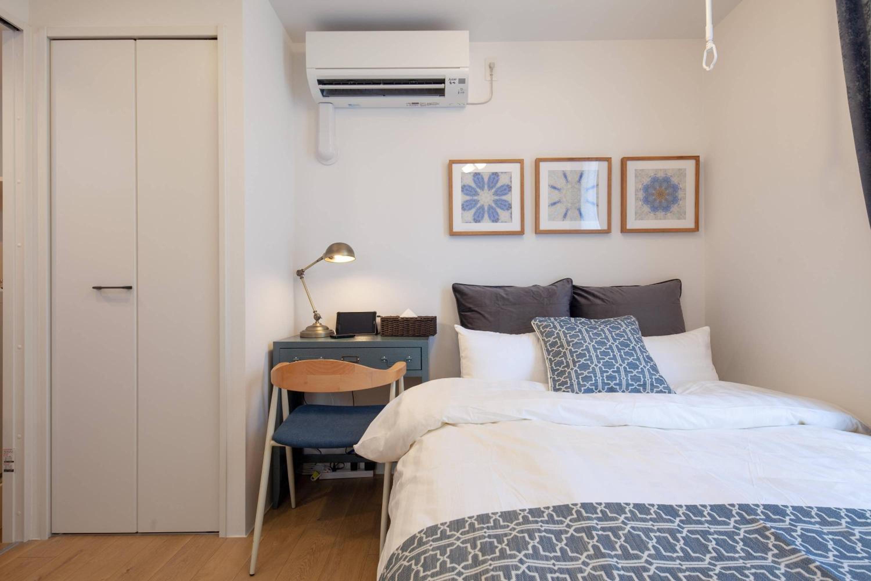 One-Bedroom Apartment photo 2