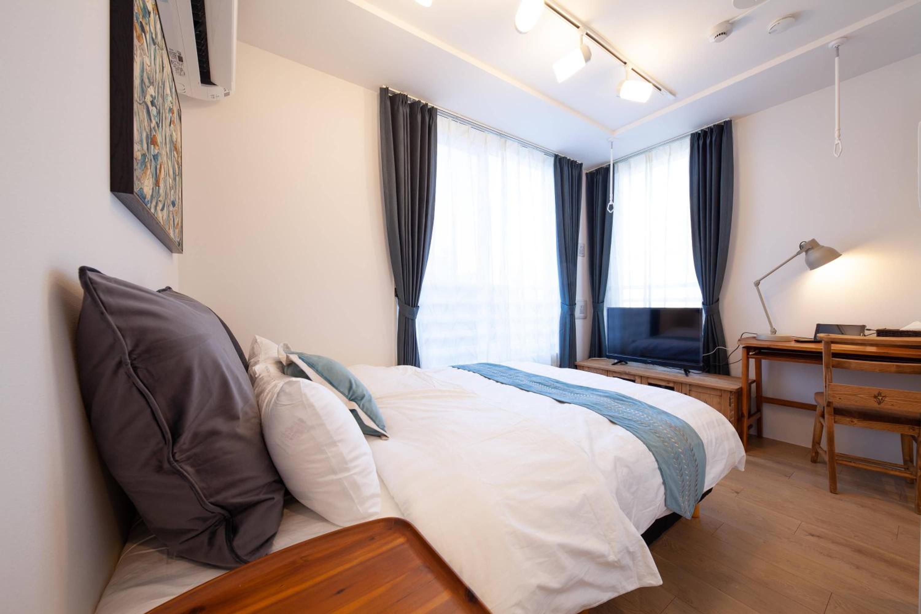 One-Bedroom Apartment photo 2