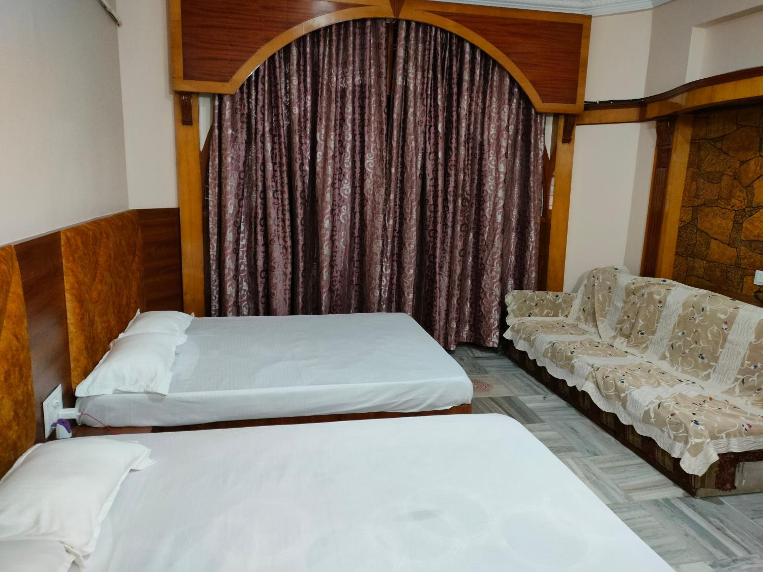 Double or Twin Room photo 2