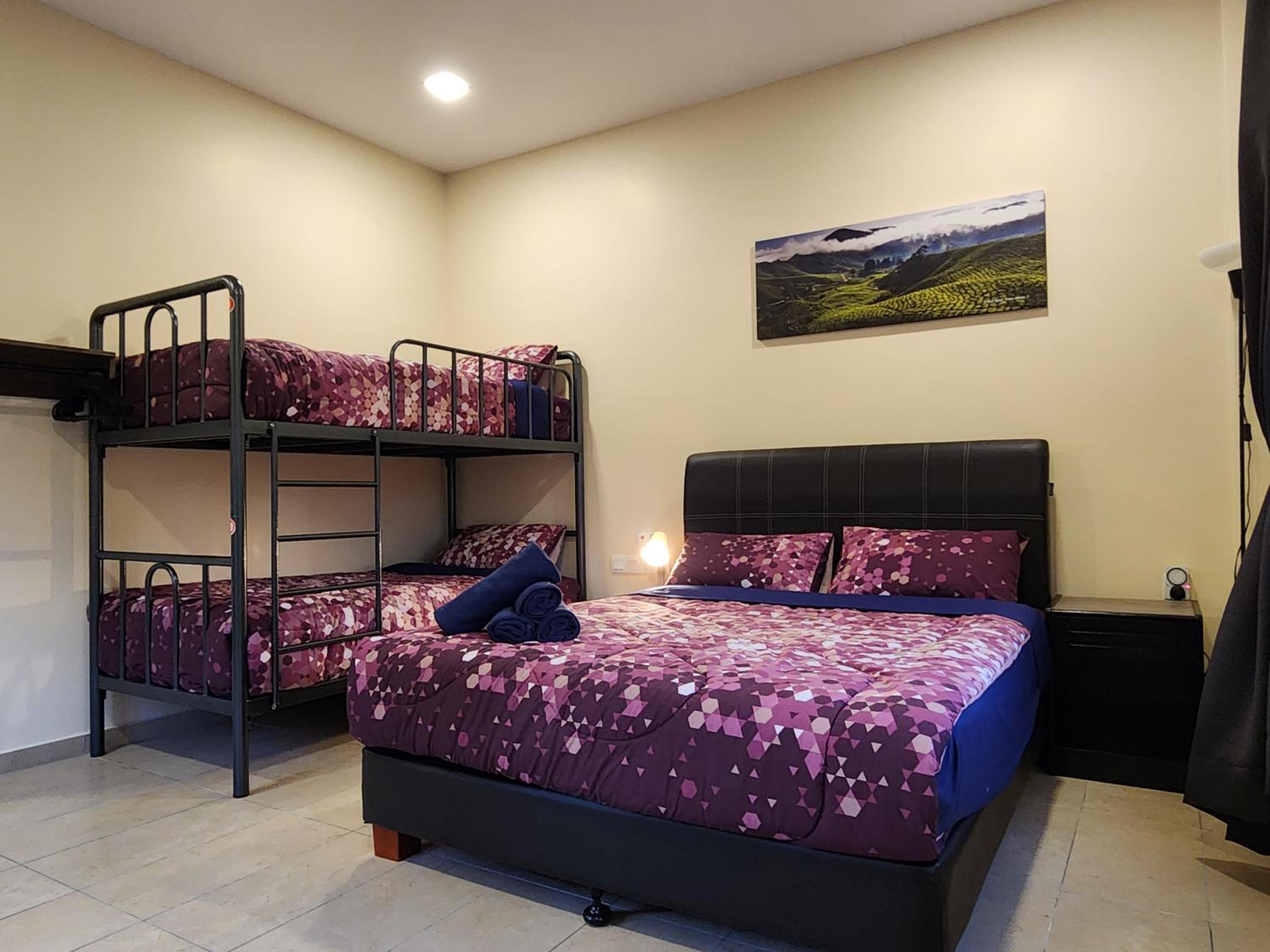 Quad Room with Bathroom (4 pers) - 2d Floor