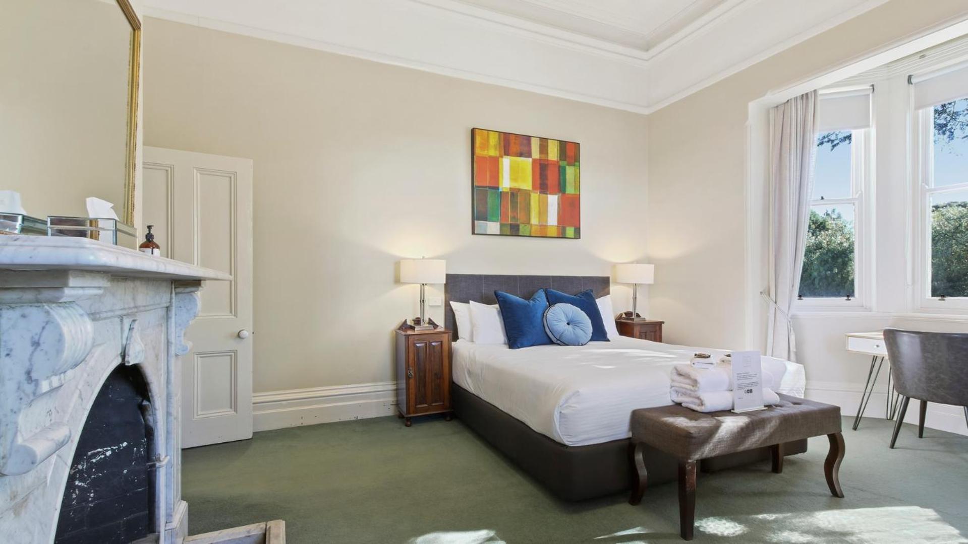 Deluxe King Room - Photo 1