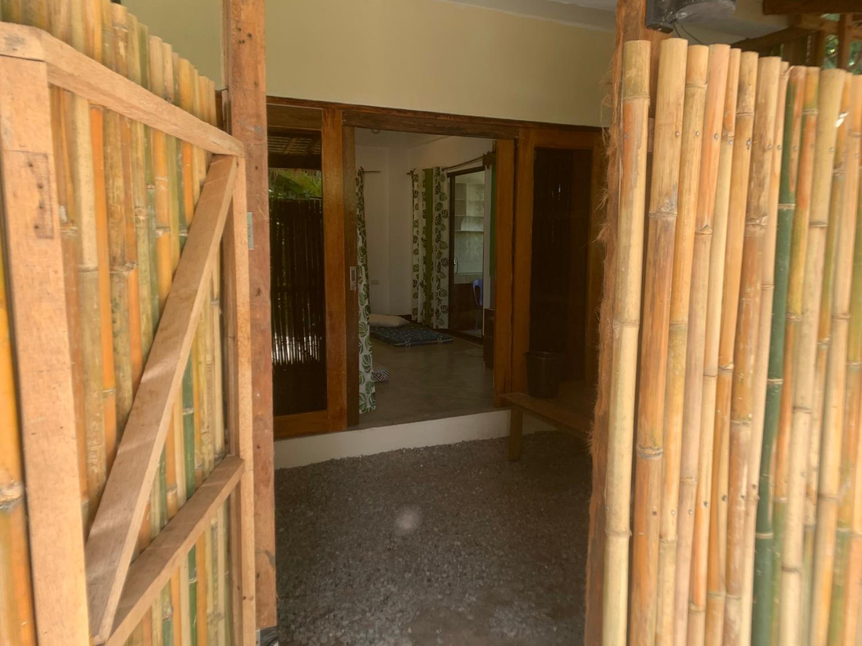 Standard Studio - Photo 1