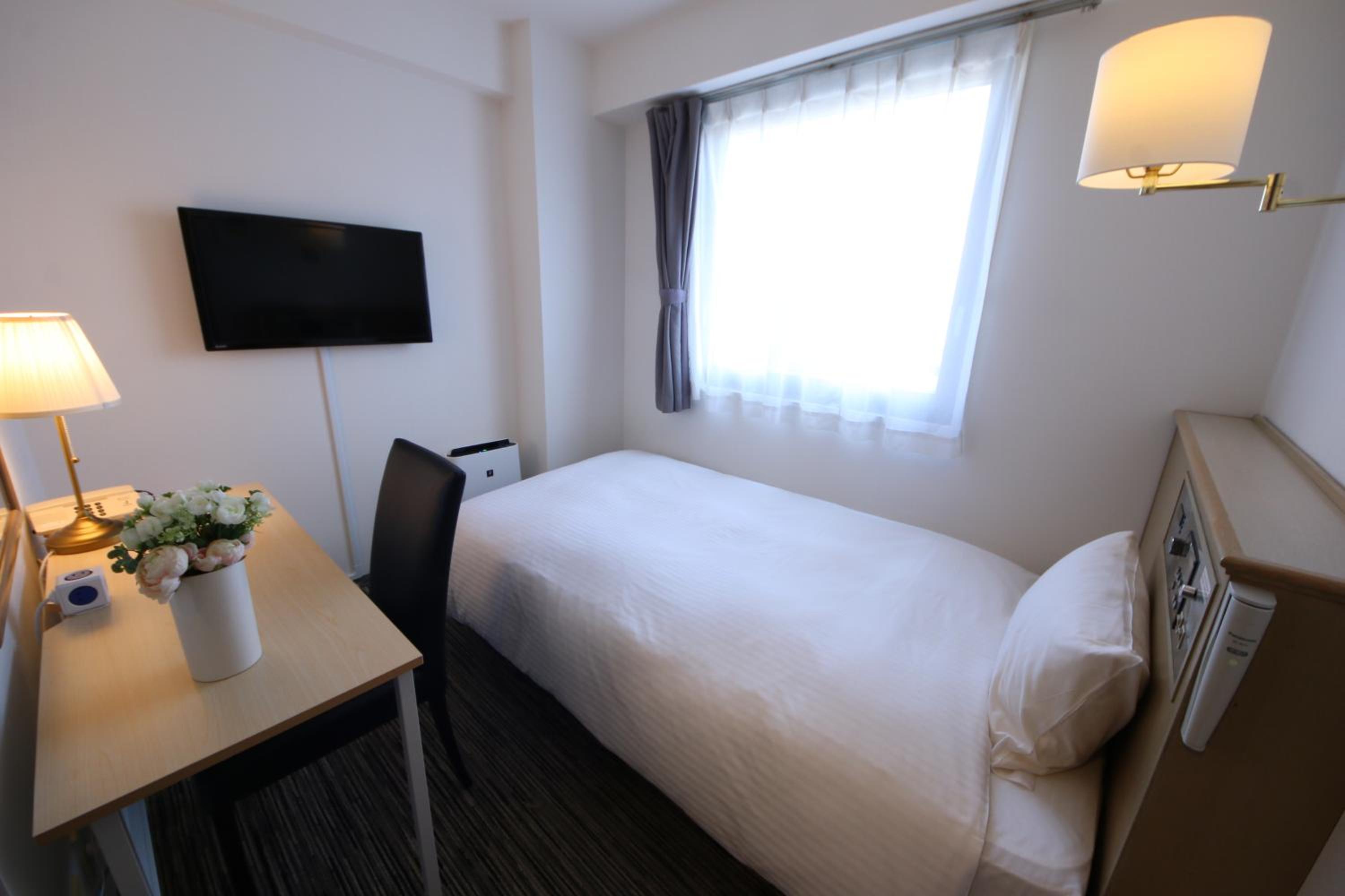 Single Room - Non-Smoking photo 1