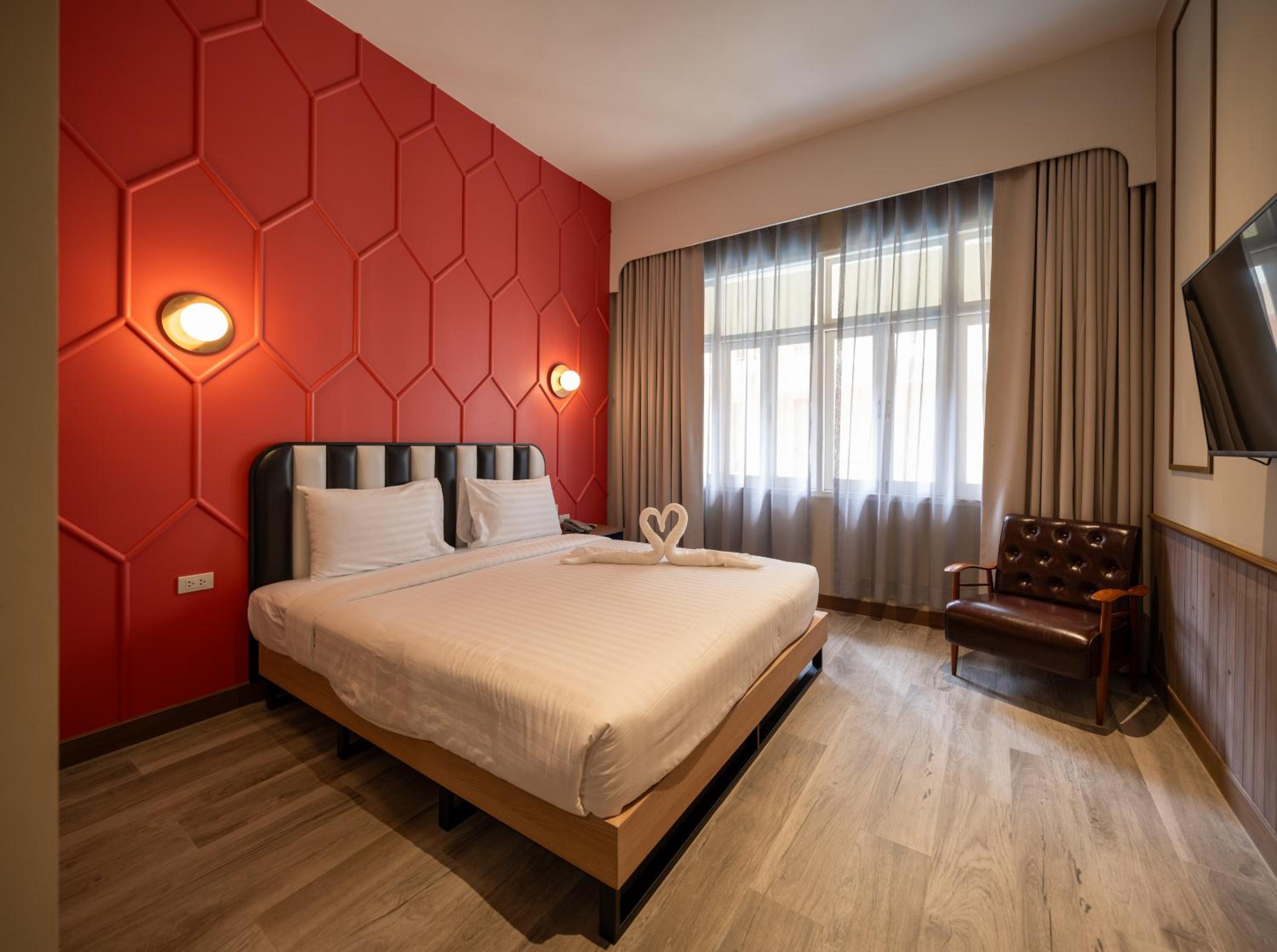 Premier Room with Bathtub