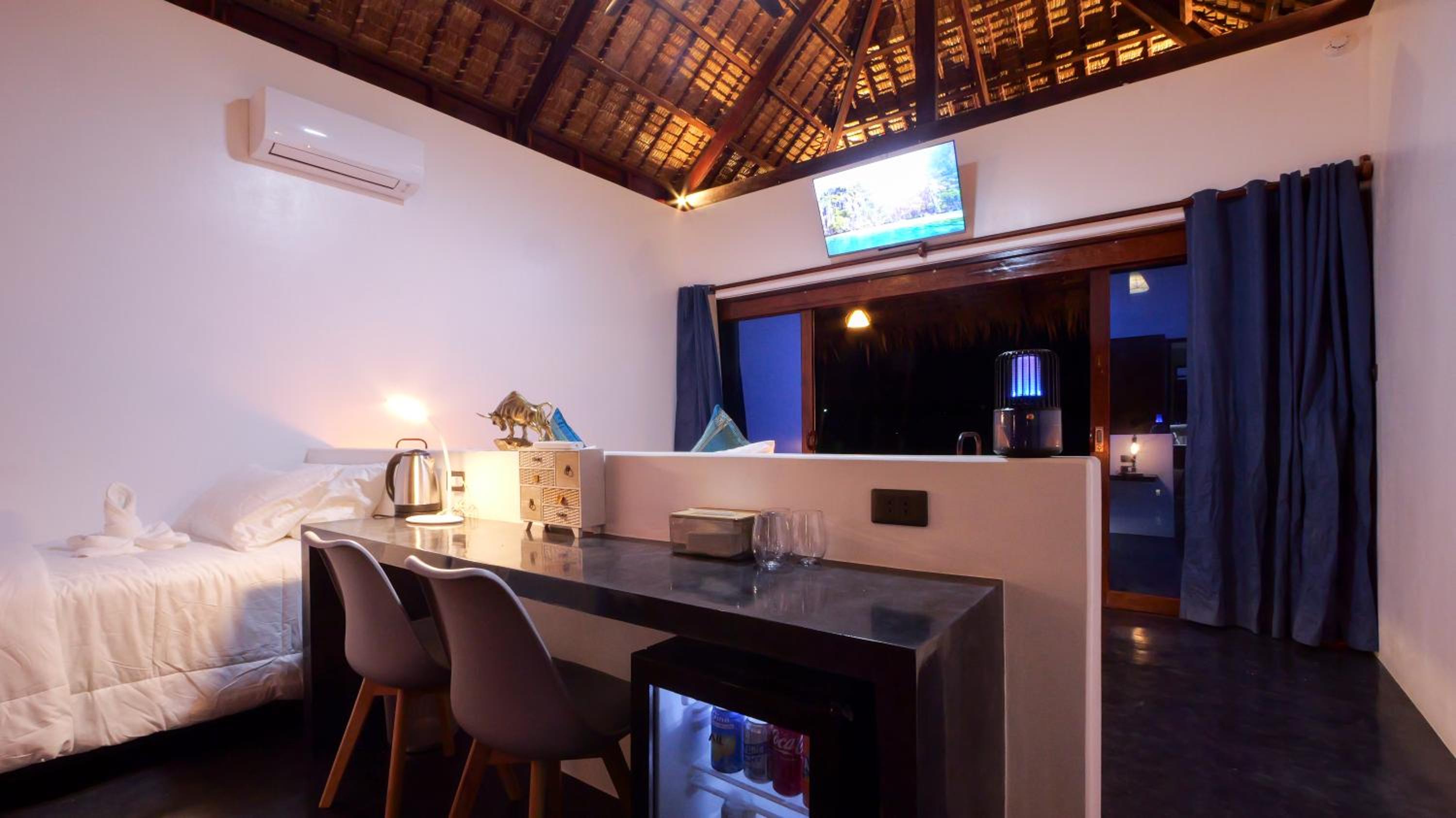 Deluxe Bungalow with Sea View photo 2