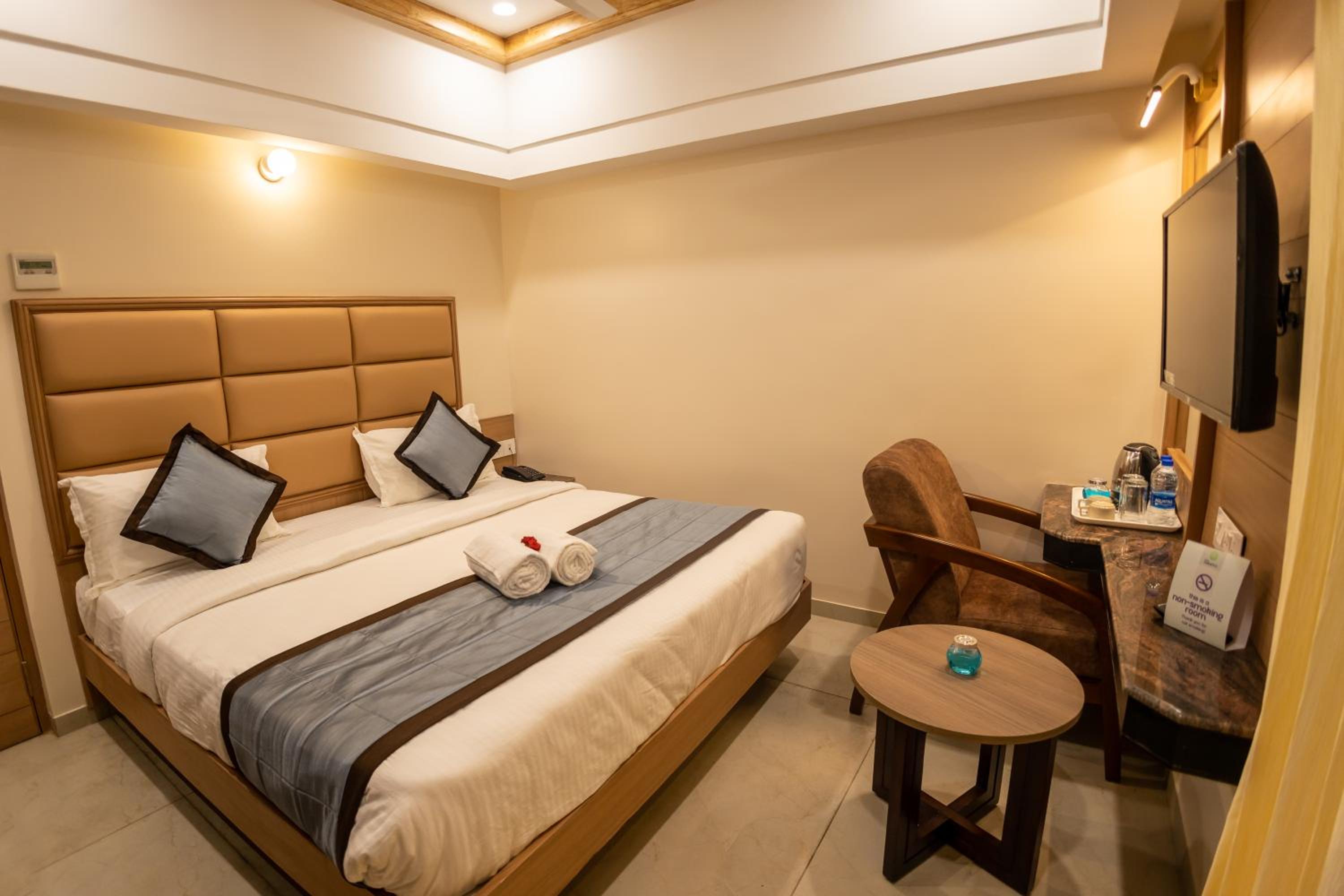 Standard Double Room - Photo 5
