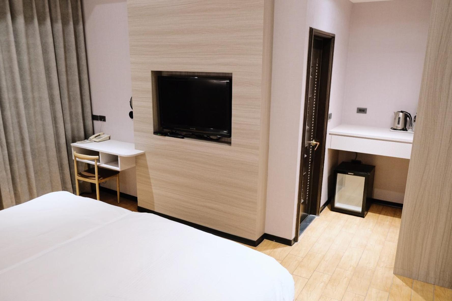 Double Room - Photo 4