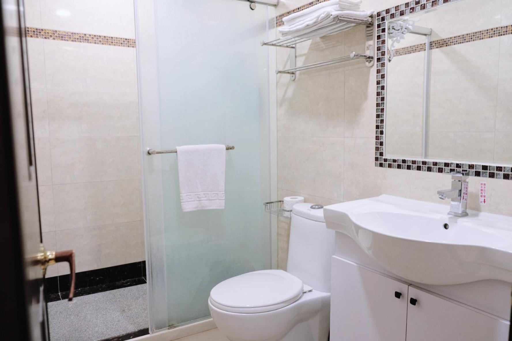 Double Room - Photo 6