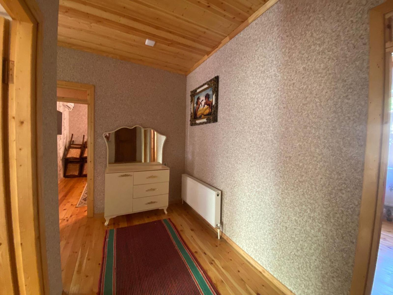Four-Bedroom House photo 2