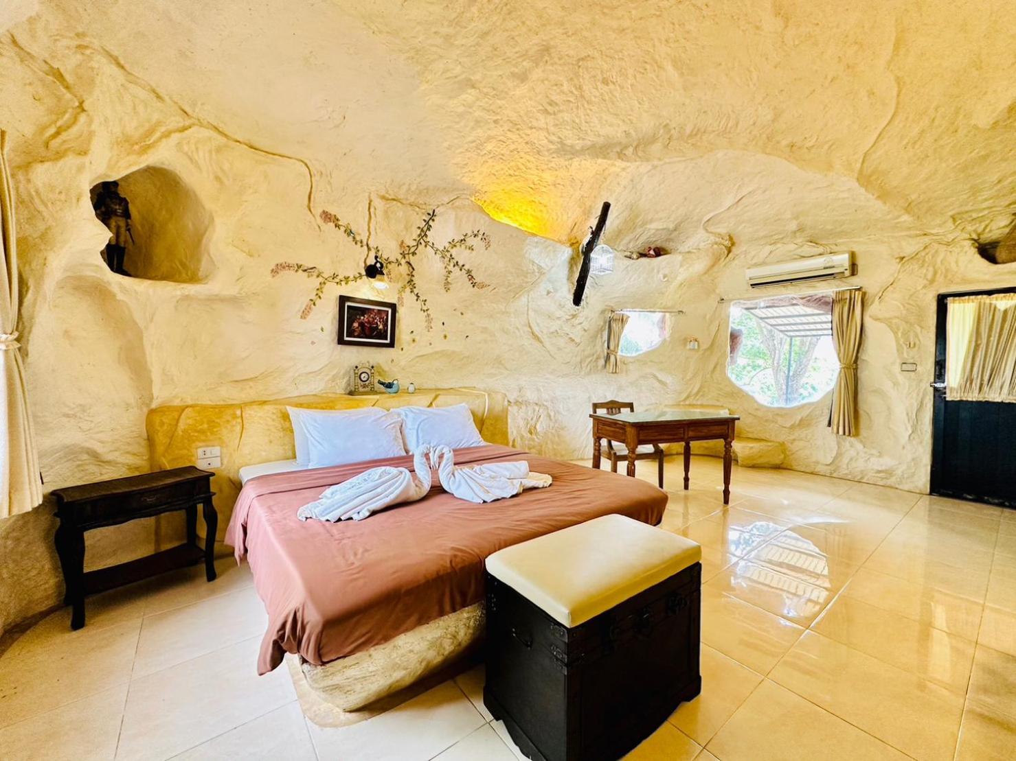 Large Double or Twin Room