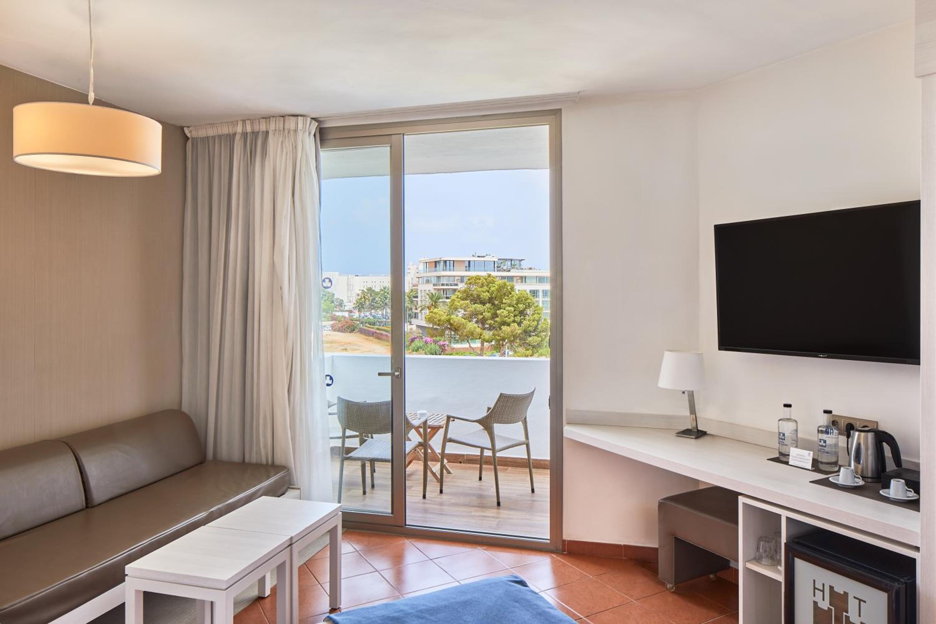 Habitación Doble Superior con Vista al Jardín y Terraza