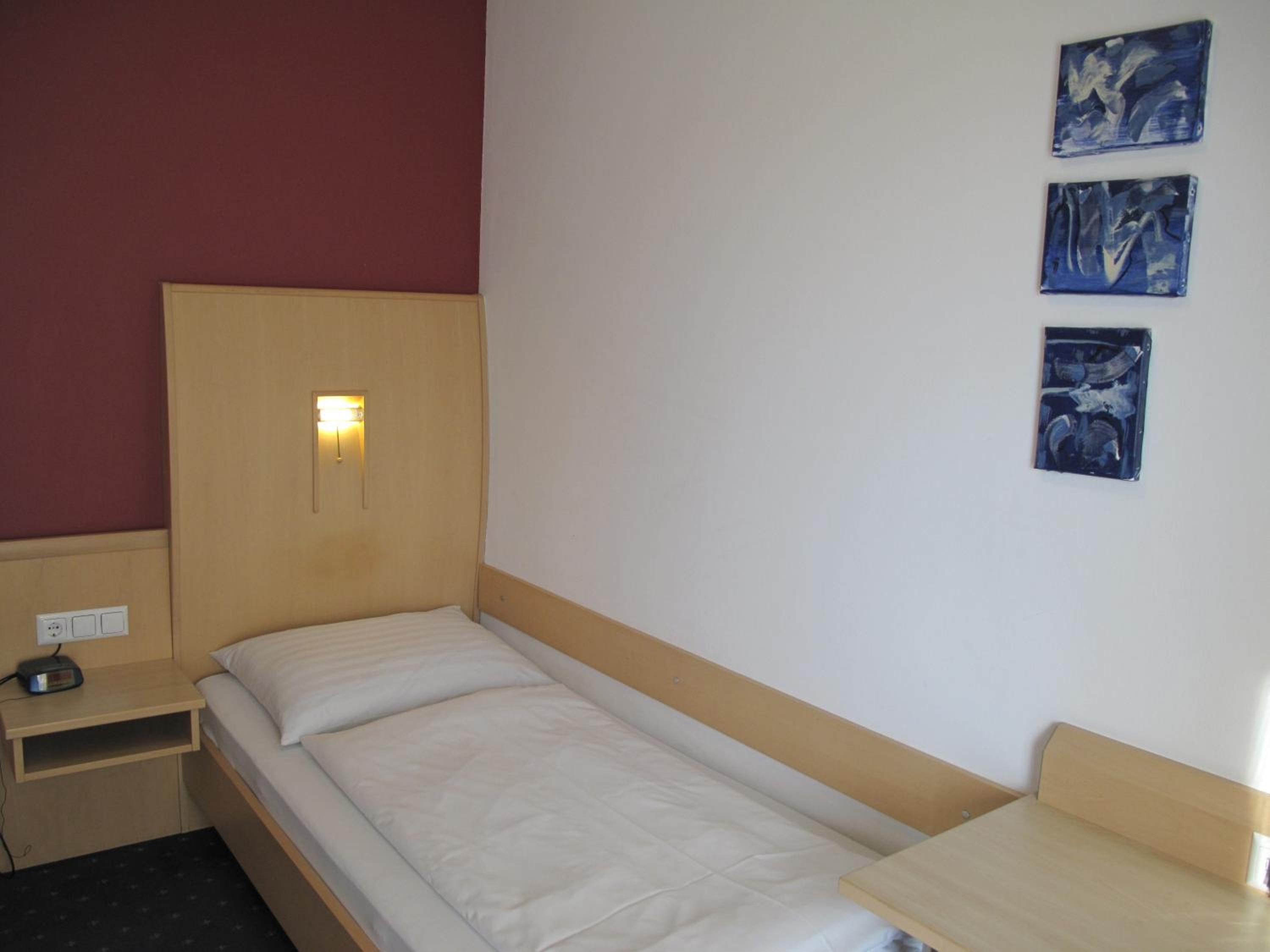 Single Room photo 1