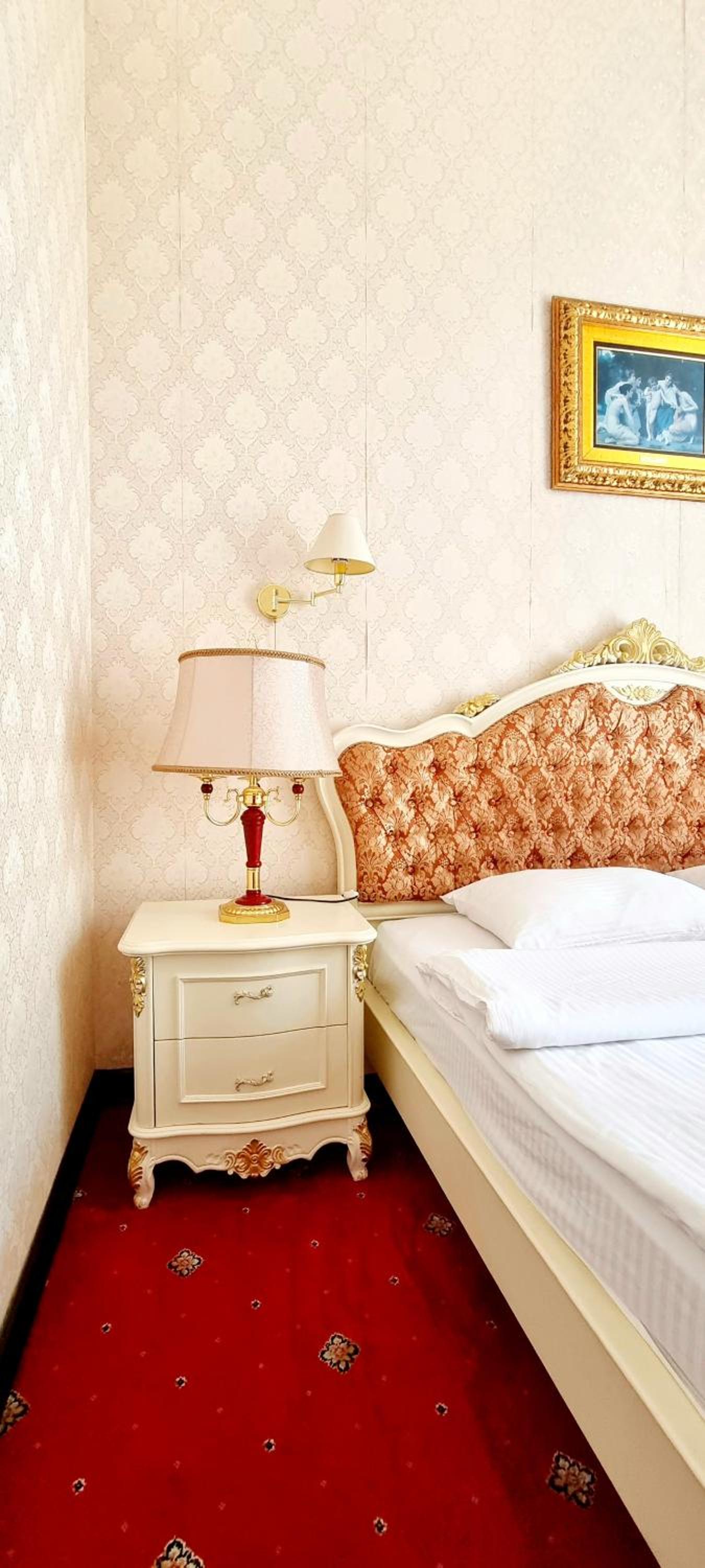Deluxe Double Room with Balcony photo 2