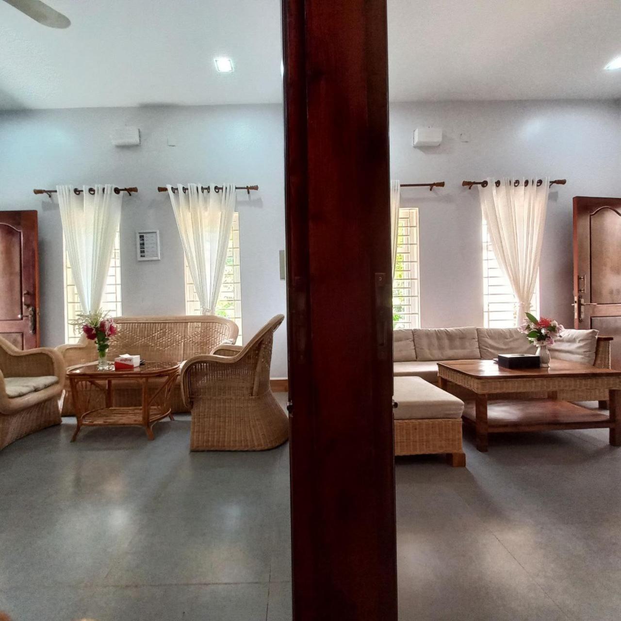 Villa with Garden View