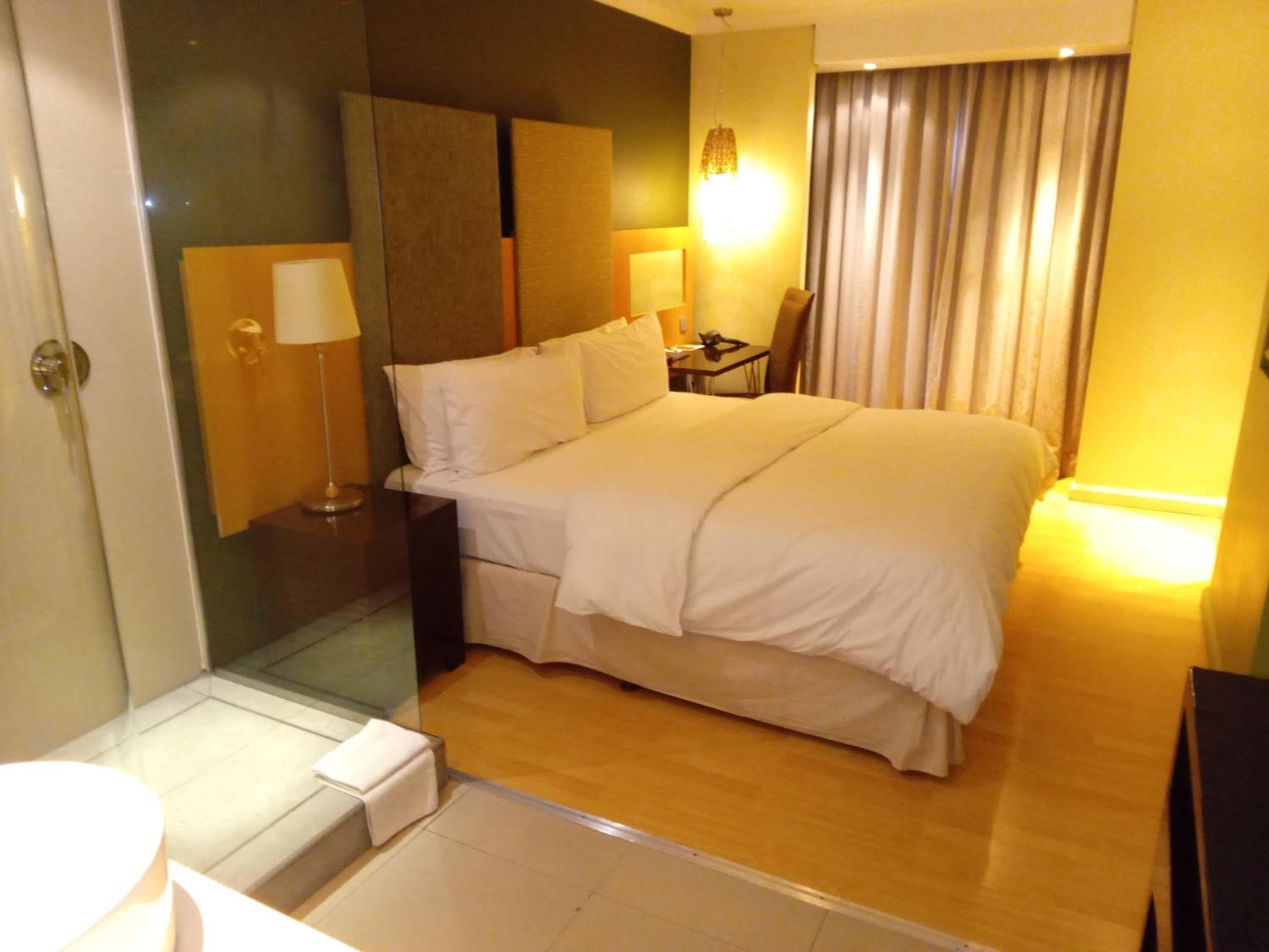 Guest Room, 1 King - Photo 3