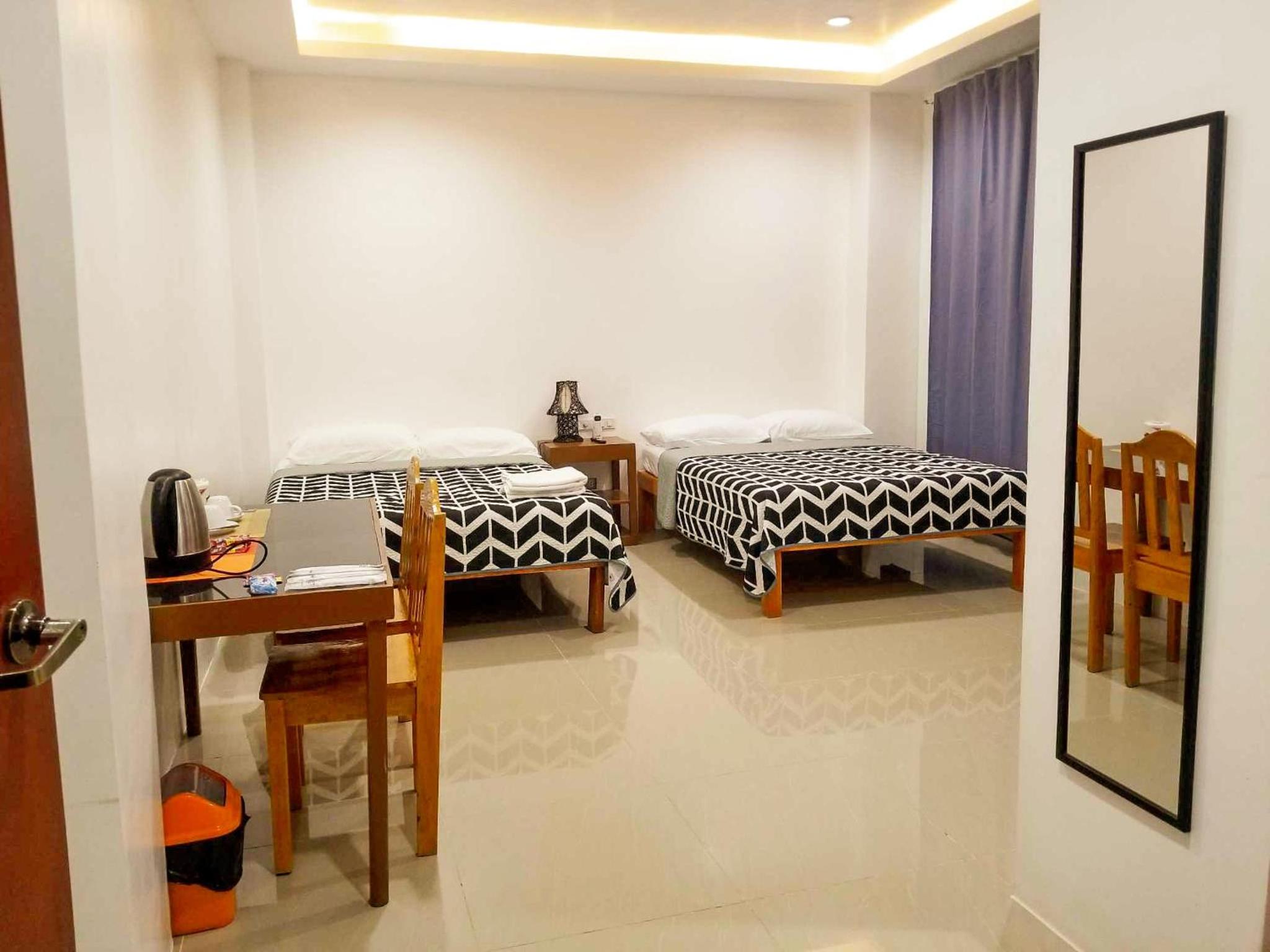 Deluxe Queen Room photo 3