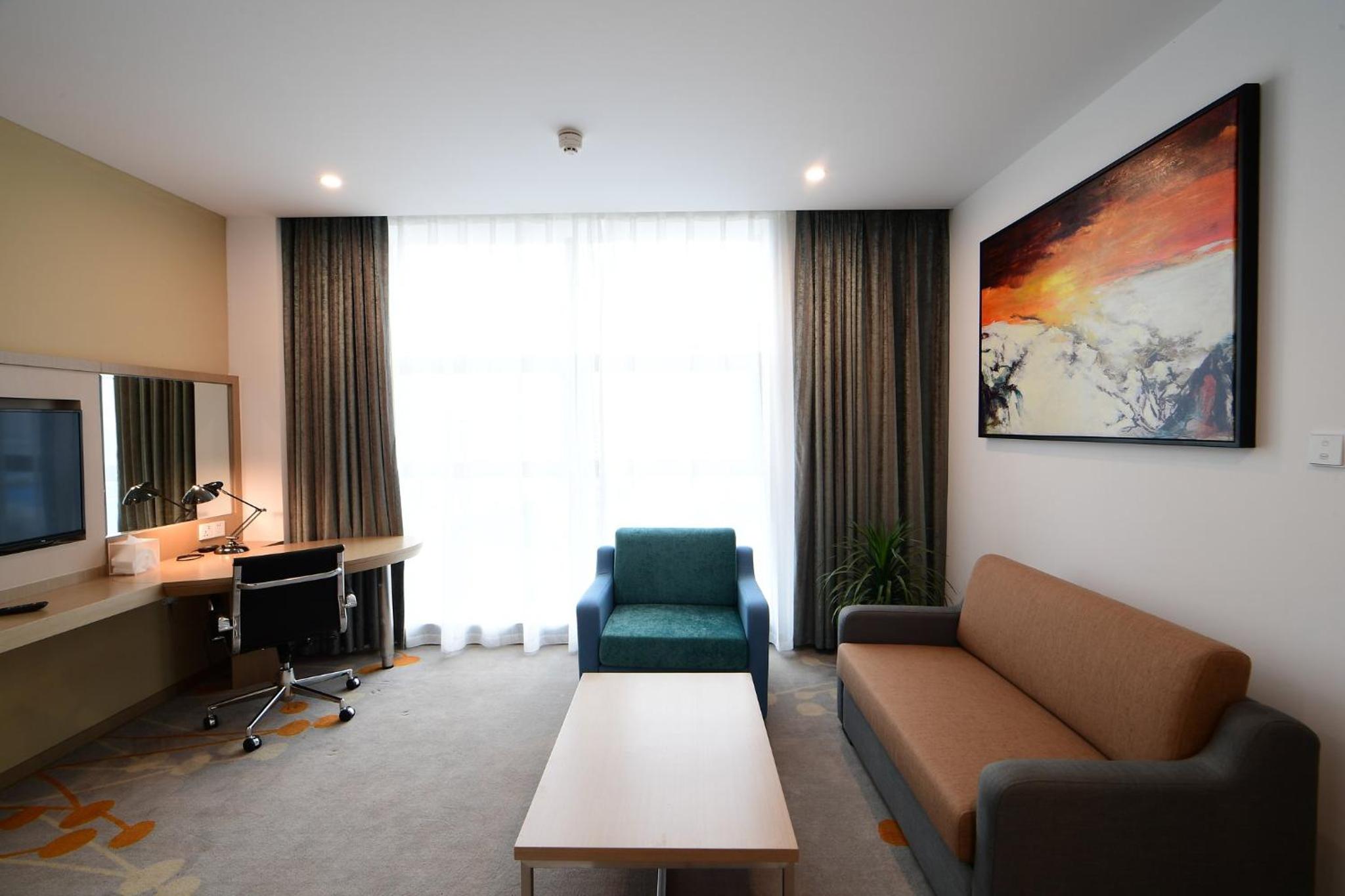 King Suite with Additional Living Area photo 3