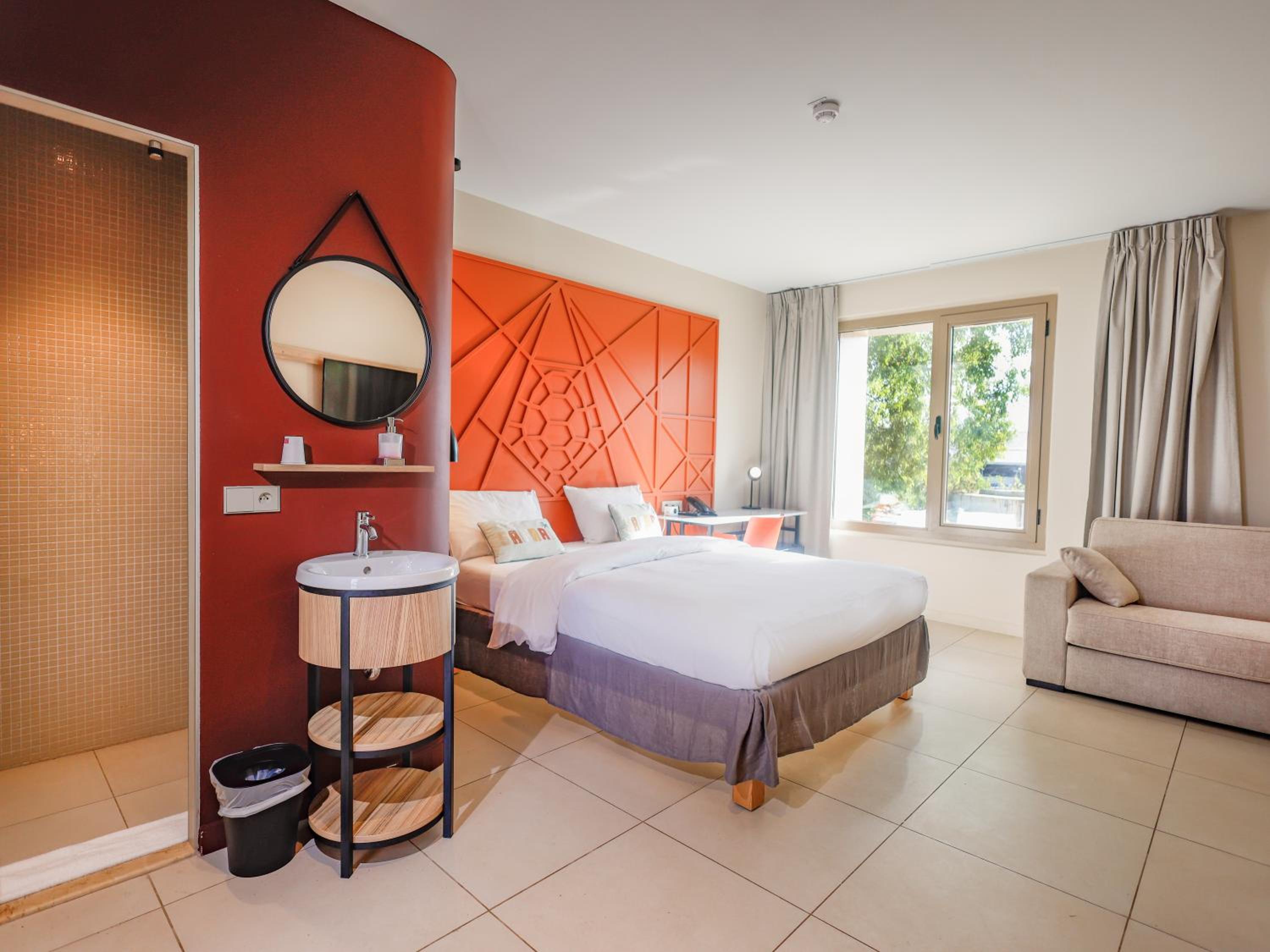 Superior Room with One Double Bed and One Sofa Bed - Photo 1