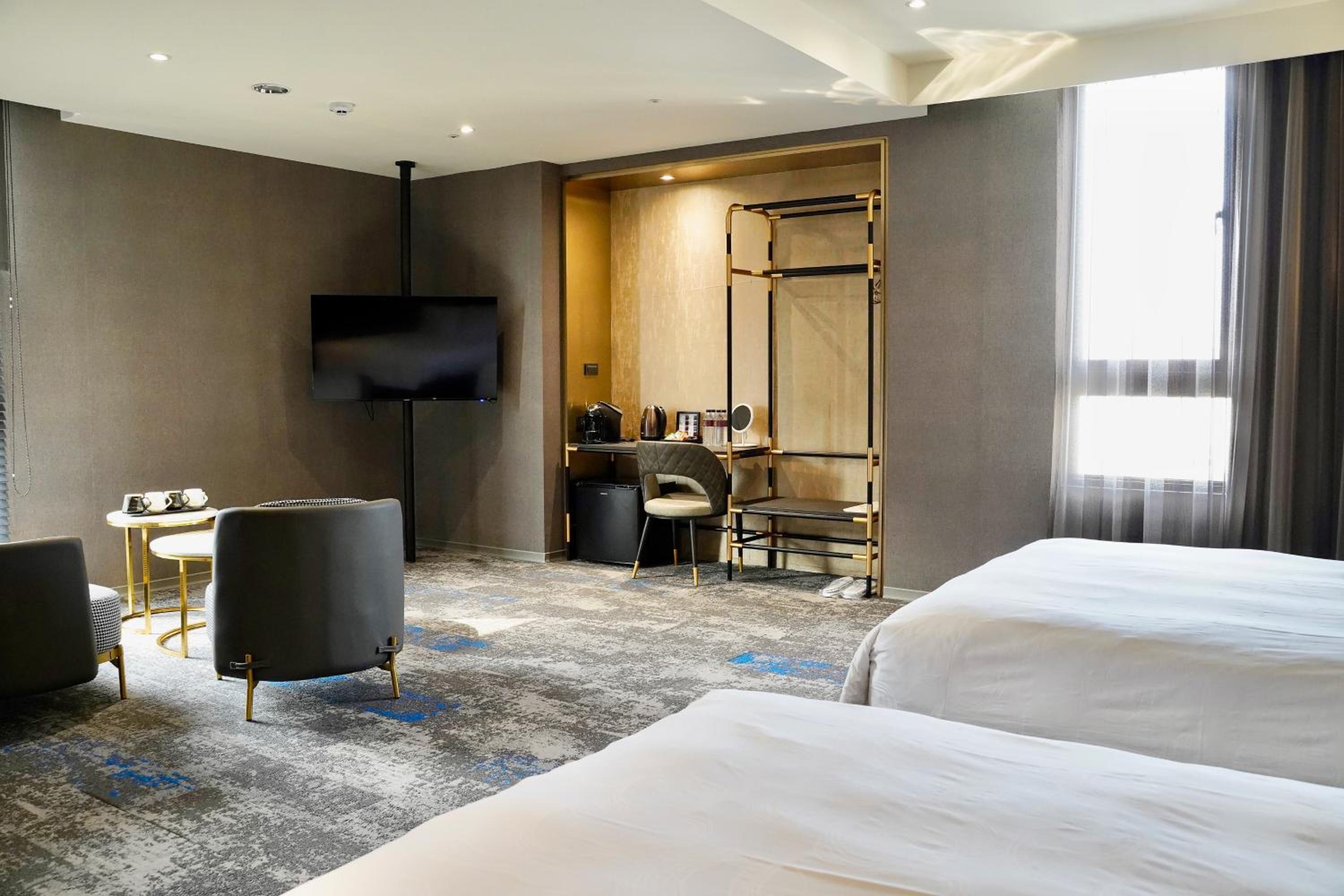 Quadruple Room - Photo 10