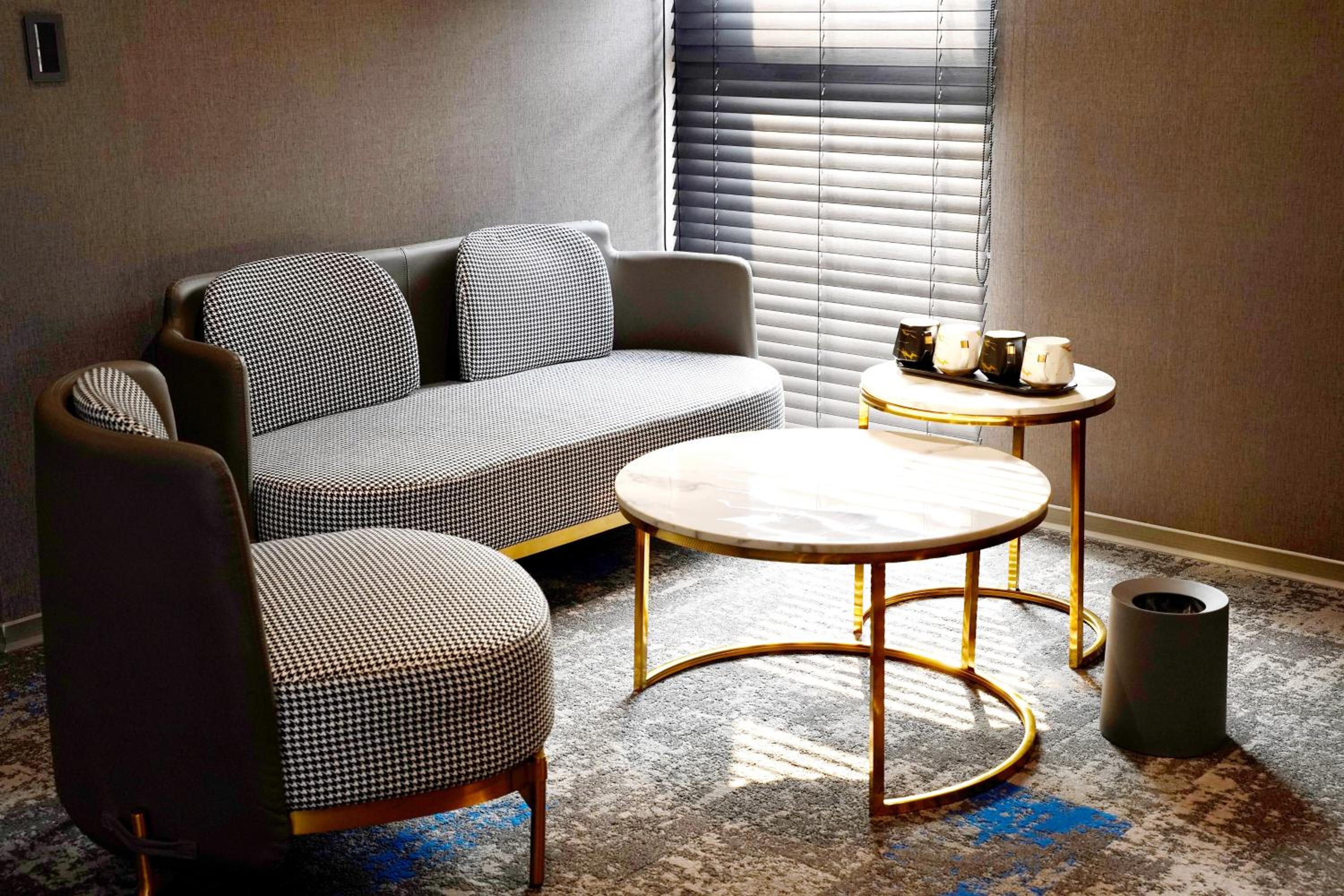 Quadruple Room - Photo 7