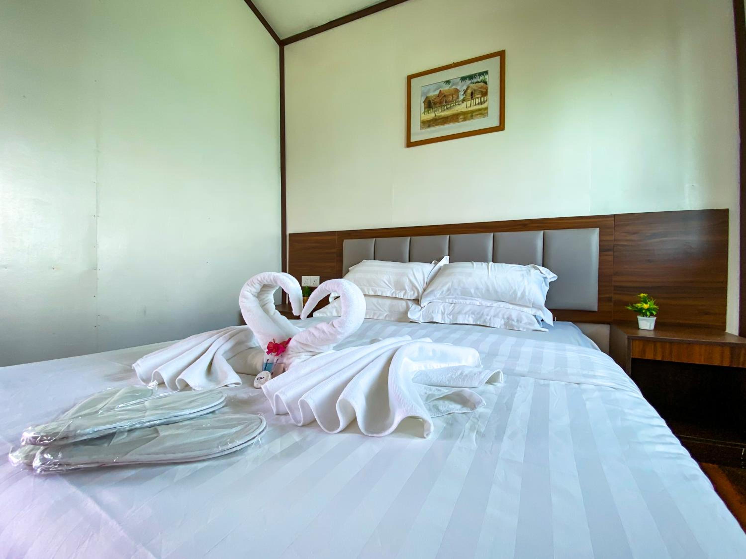 Deluxe Double Room with Balcony and Sea View - Photo 15